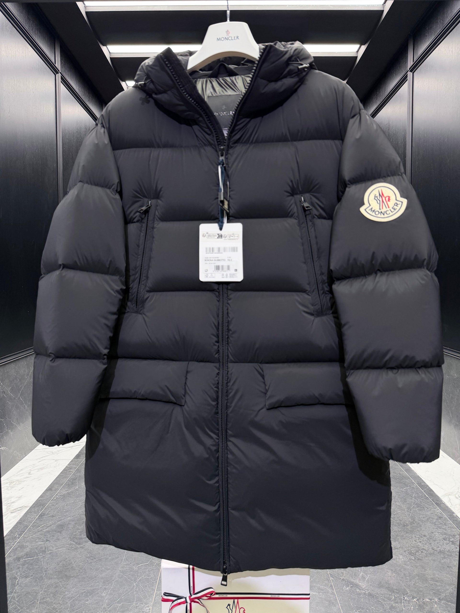 MONC BOSONA COAT
