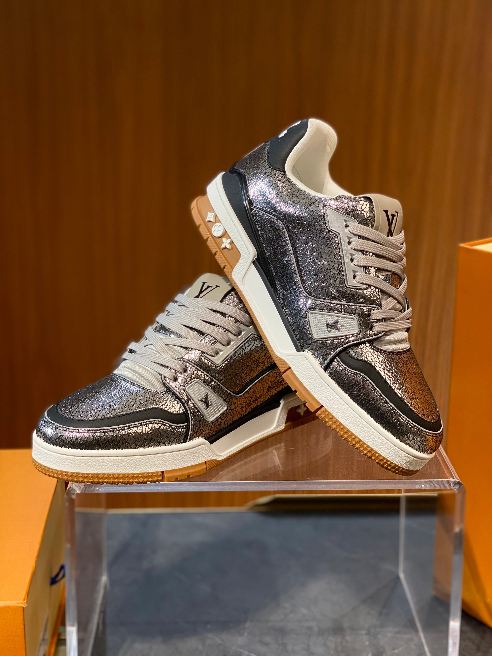 LOU TRAINERS