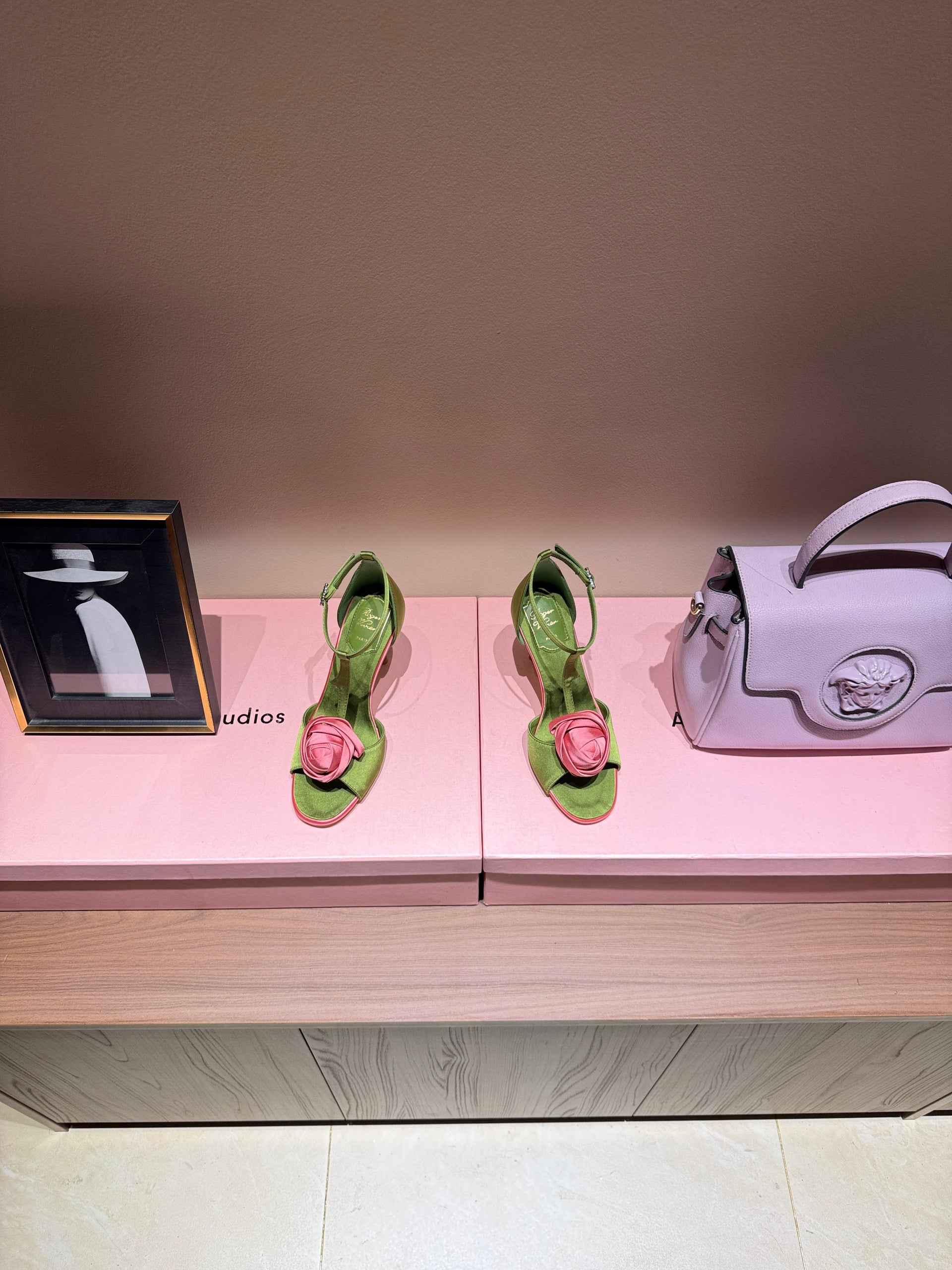 ROGER V HEELS