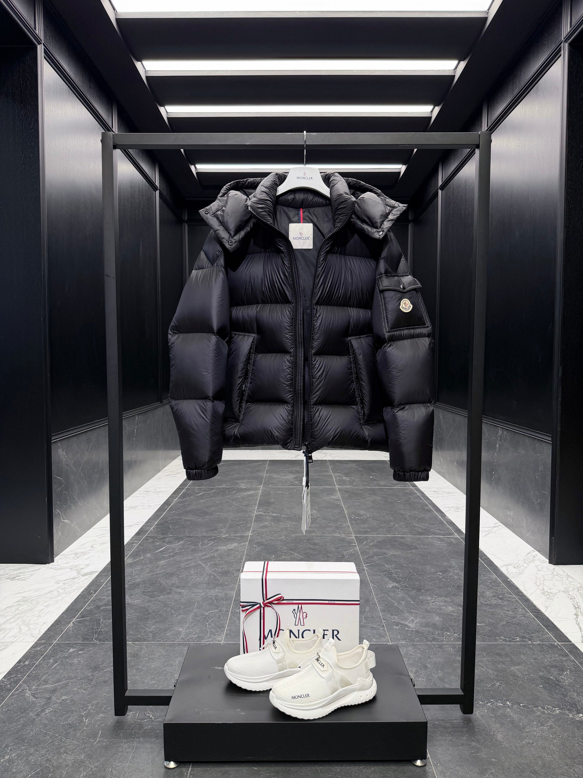 MONC COUYERE JACKET