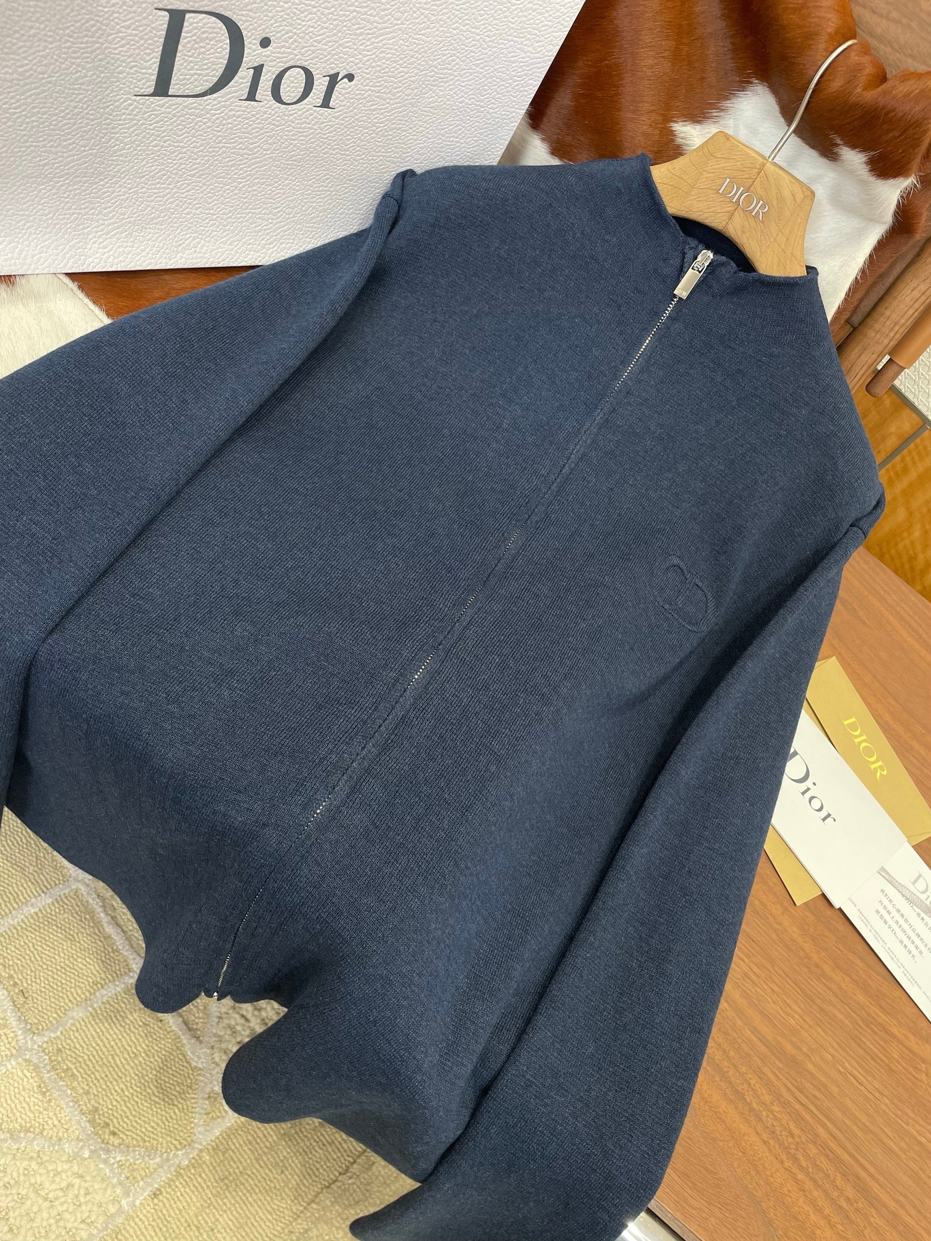 CD JUMPER
