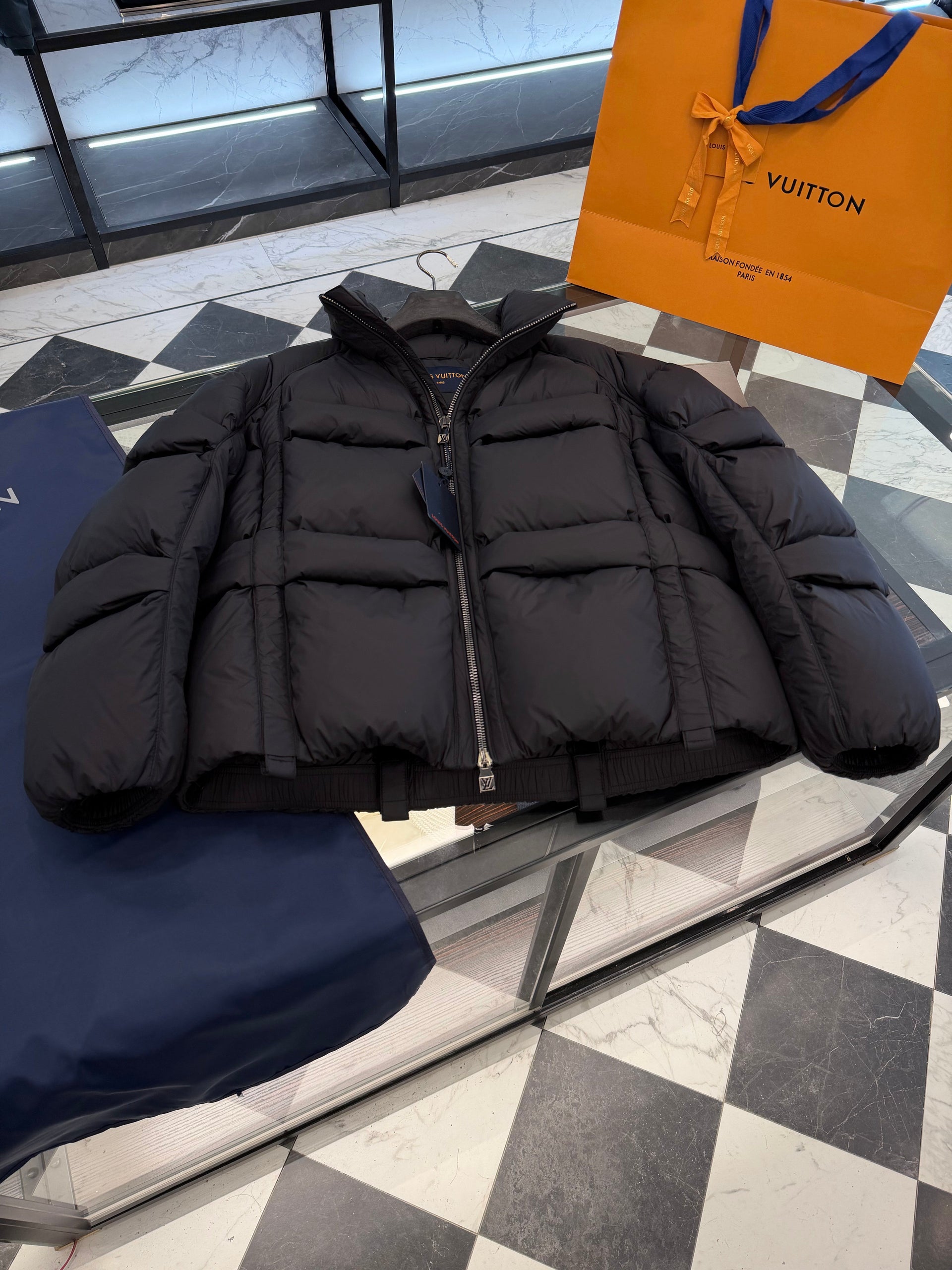 LOU PUFFER JACKET