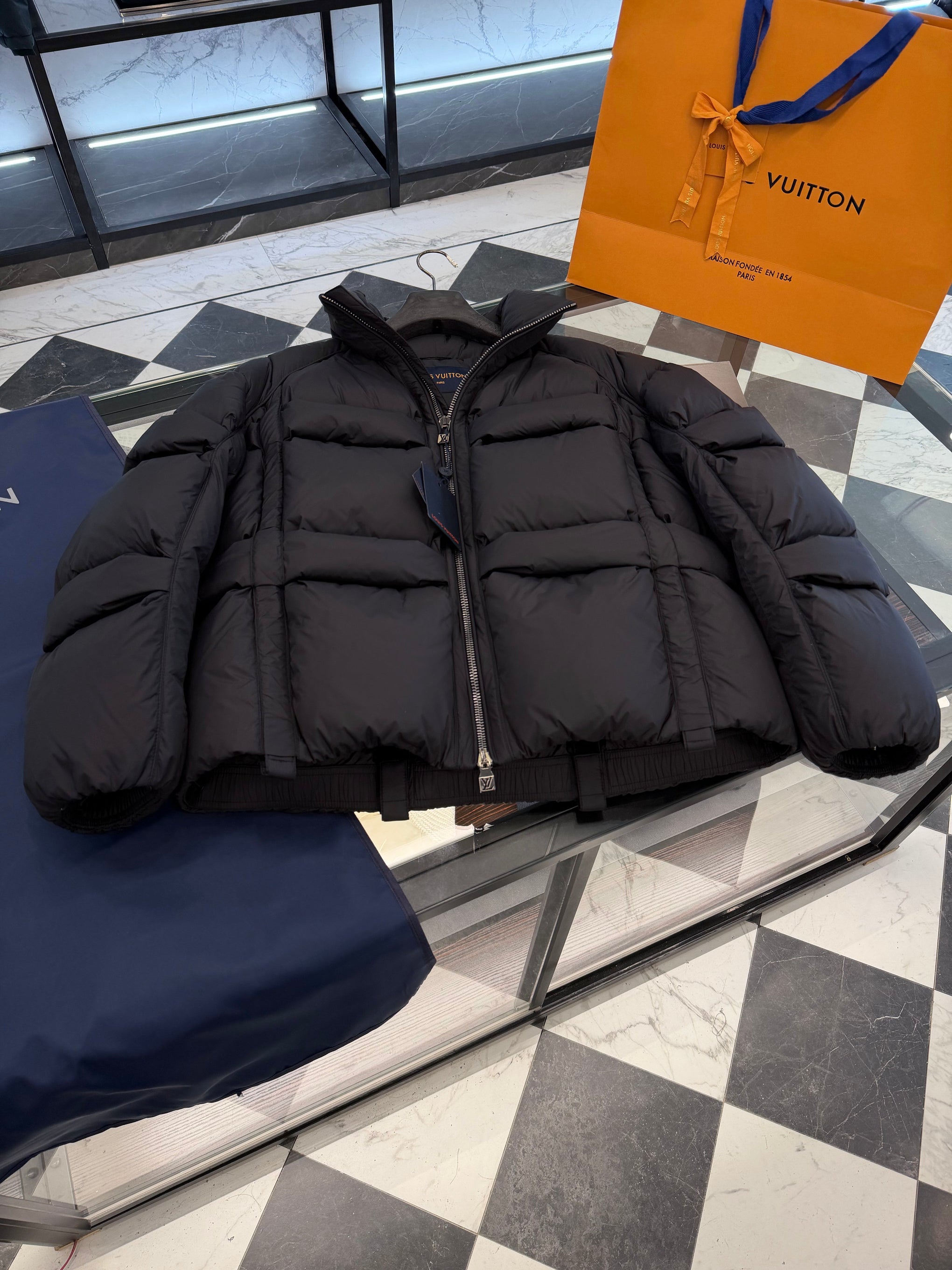 LOU PUFFER JACKET
