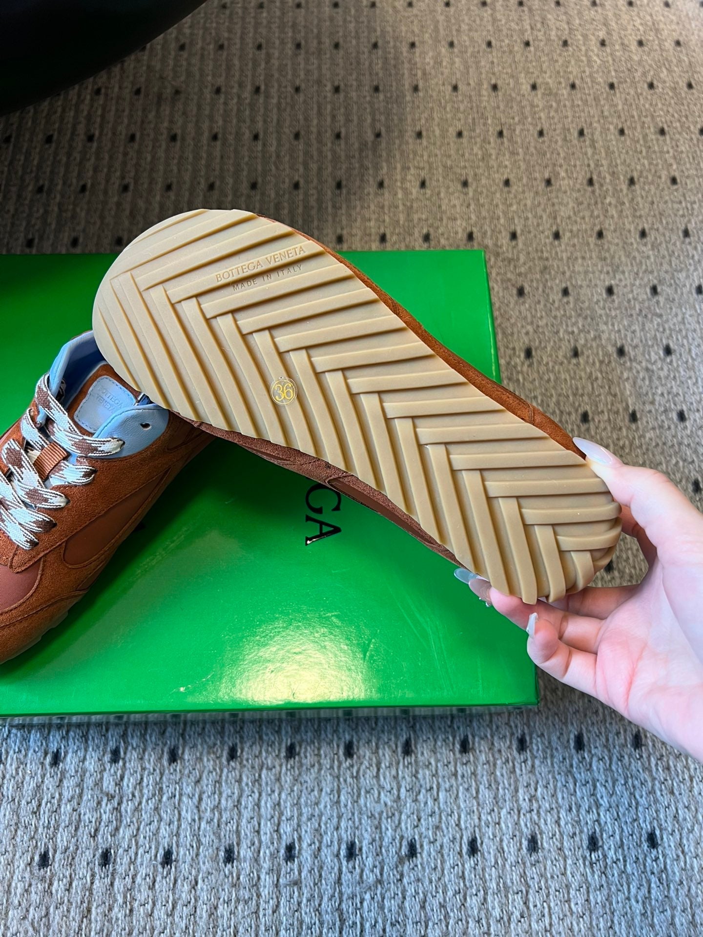 BOTT V ORBIT SNEAKER