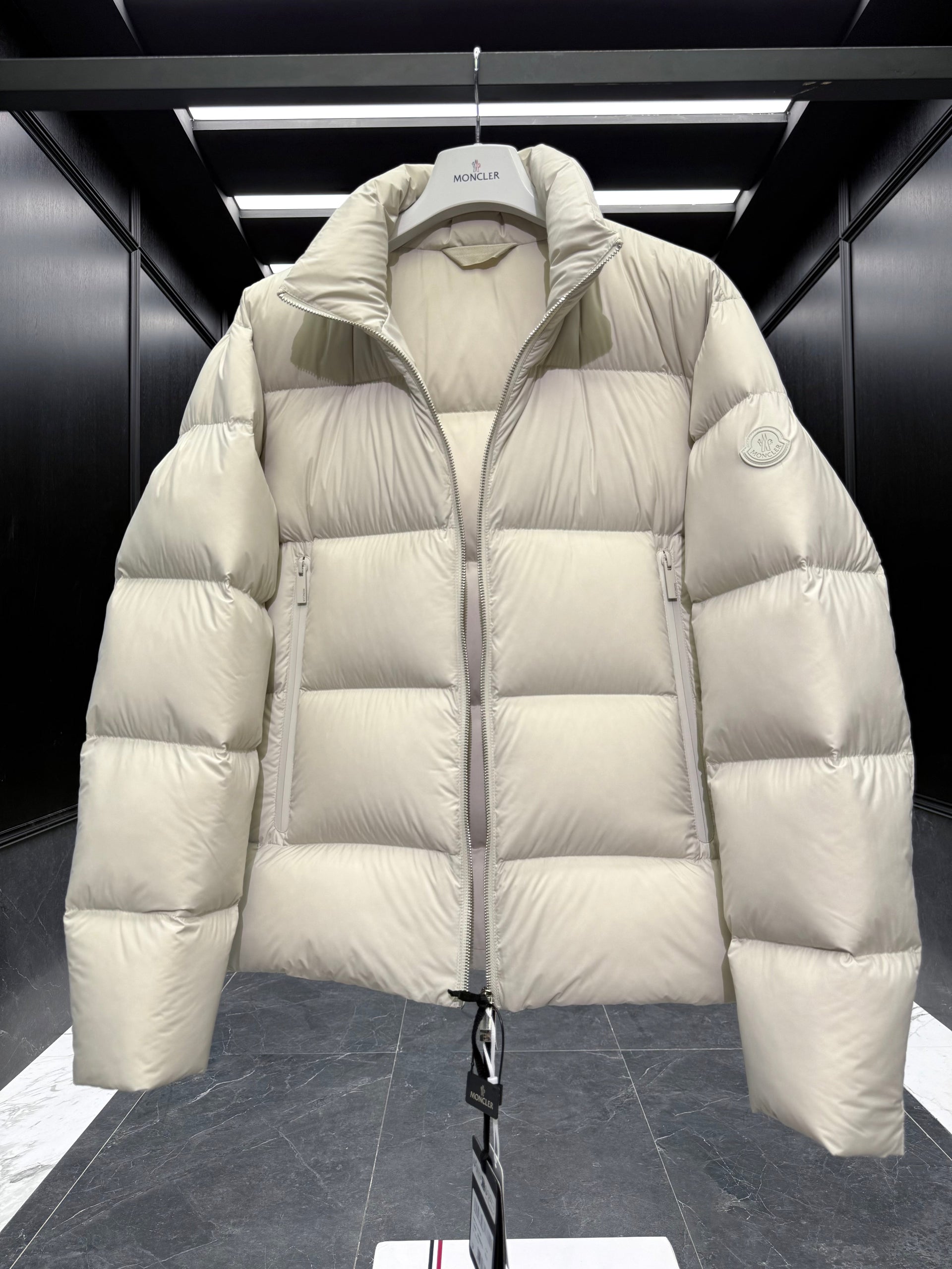 MONC TARN JACKET