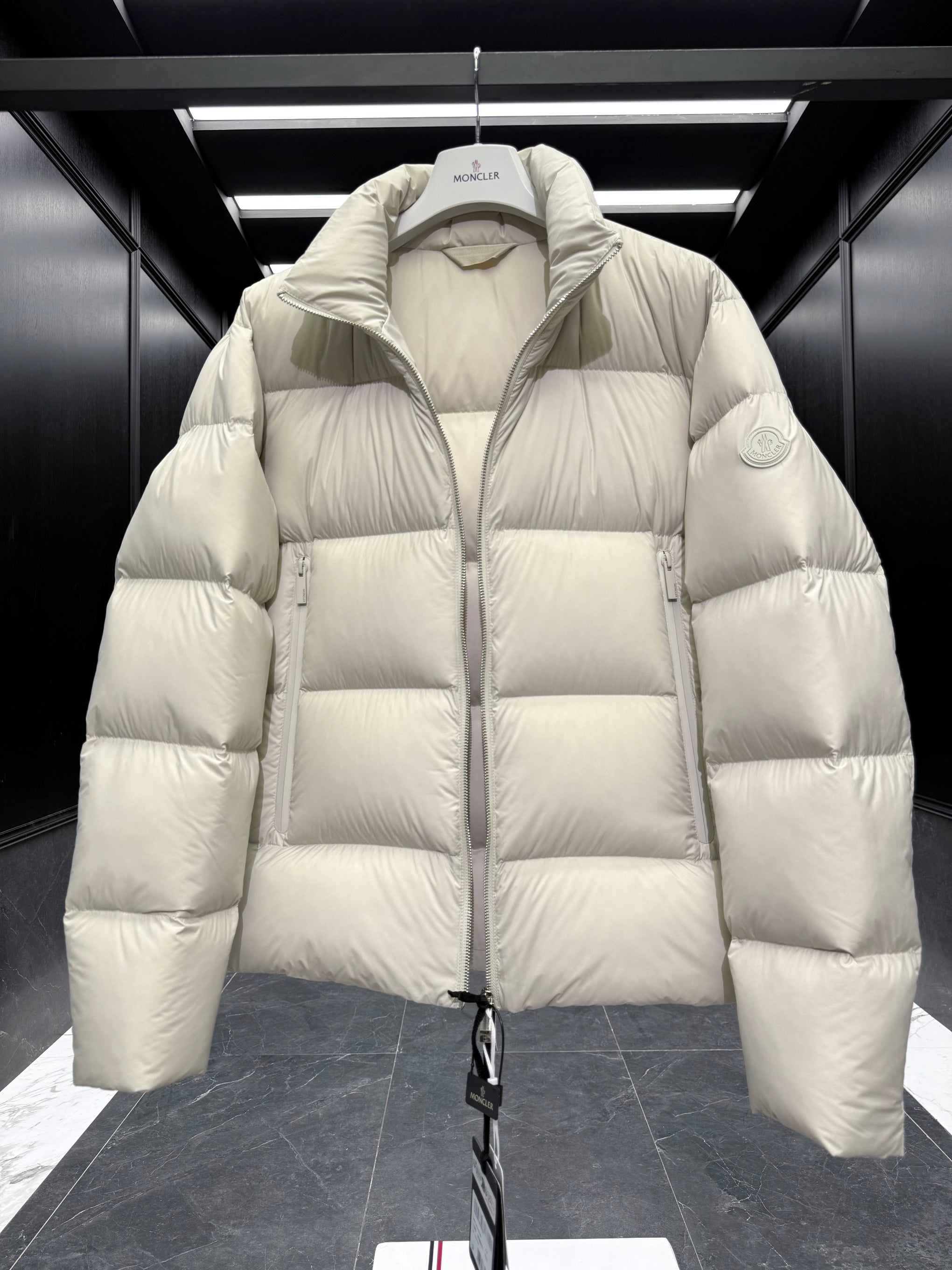 MONC TARN JACKET