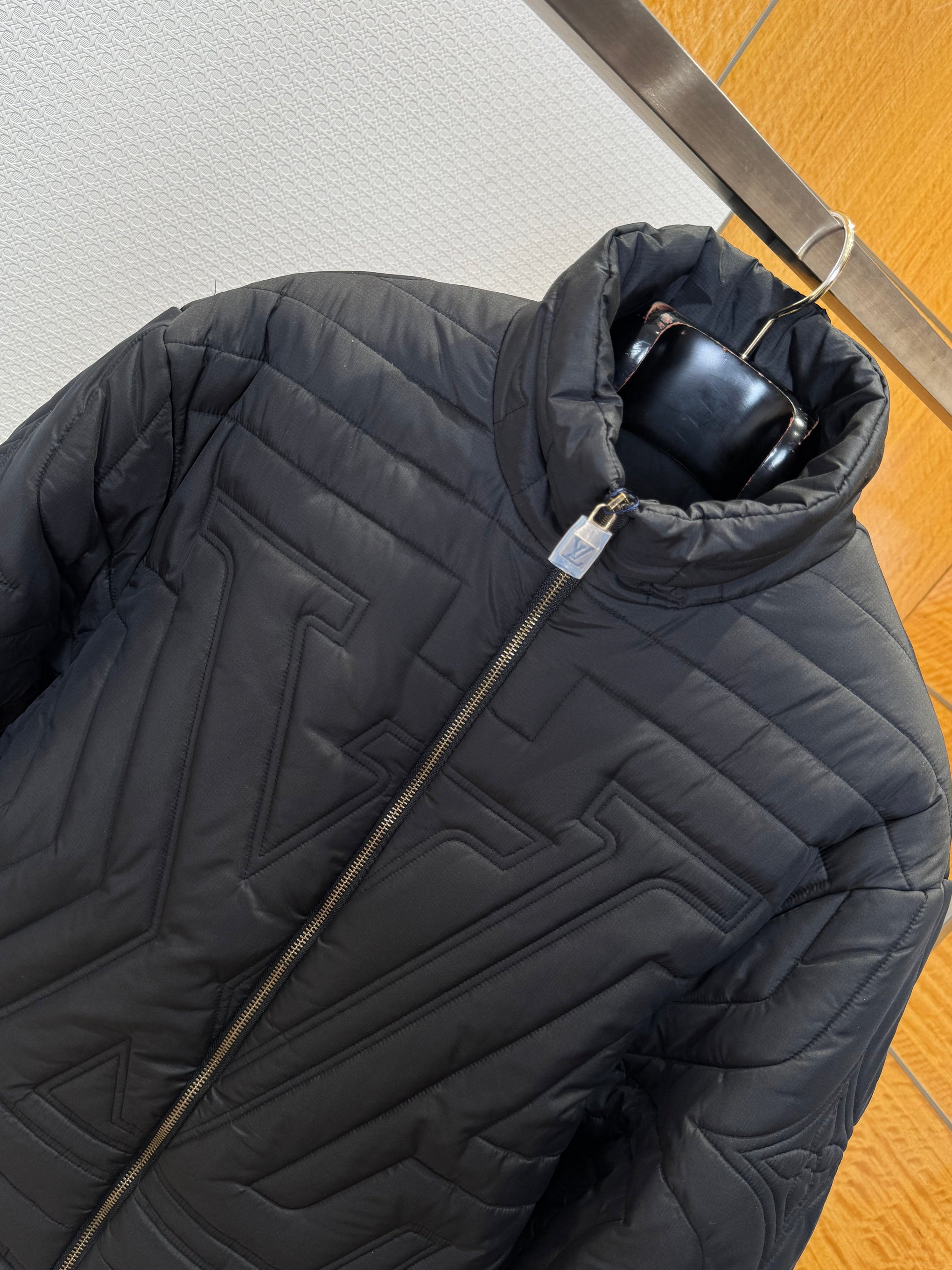 LOU JACKET