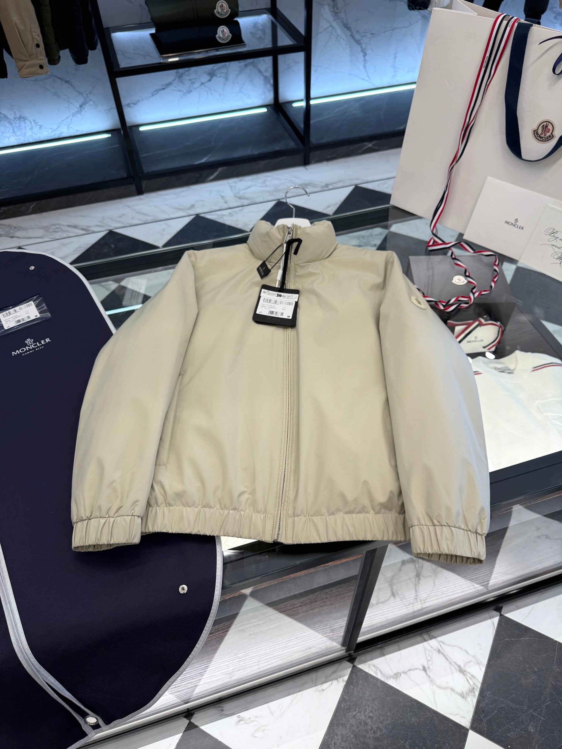 MONC LUSERNA JACKET