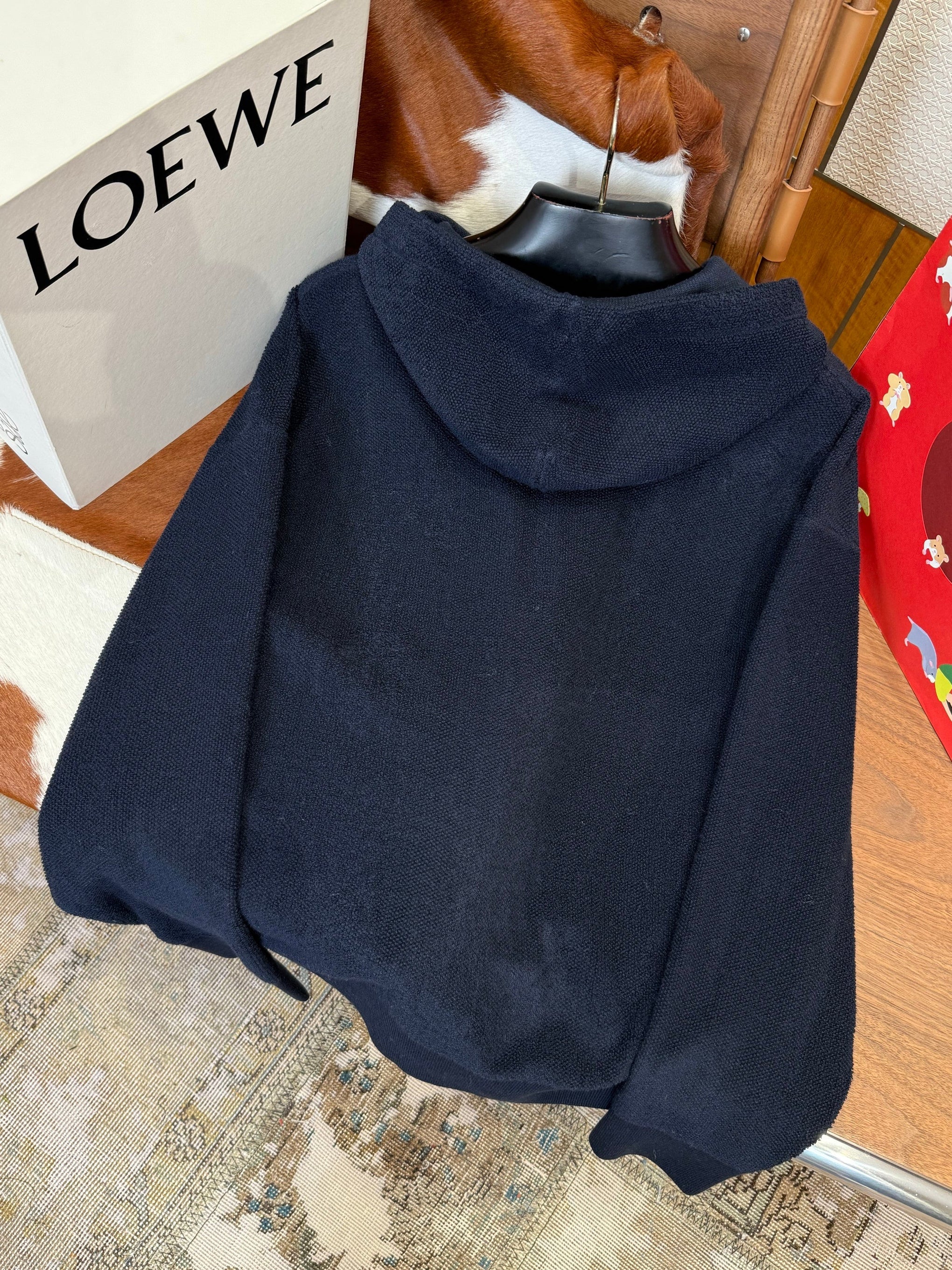 LOEW ZIP HOODIE