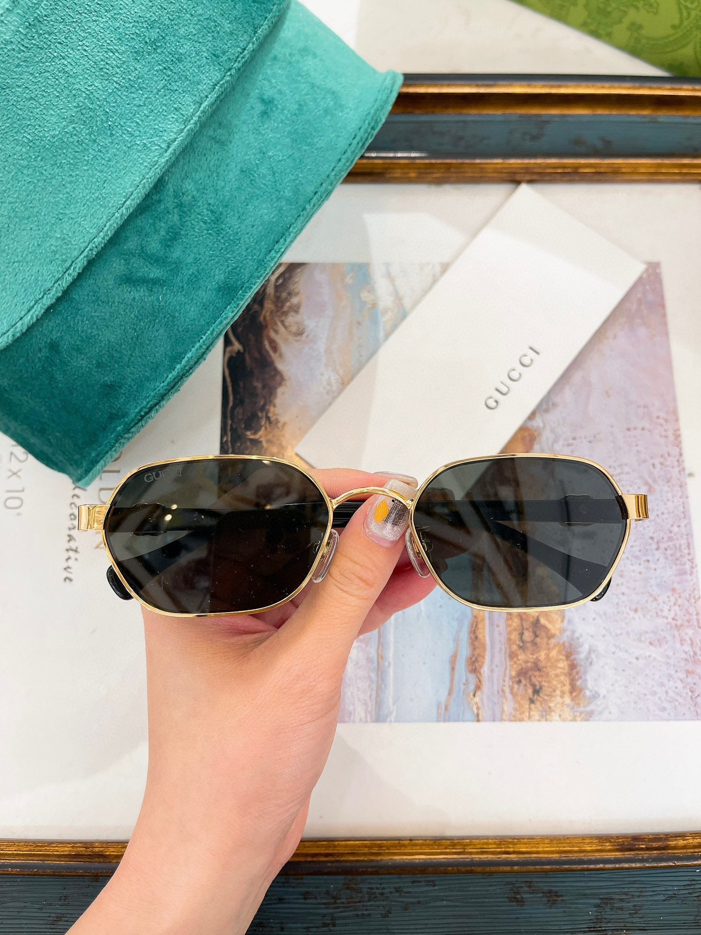 GG SUNGLASSES