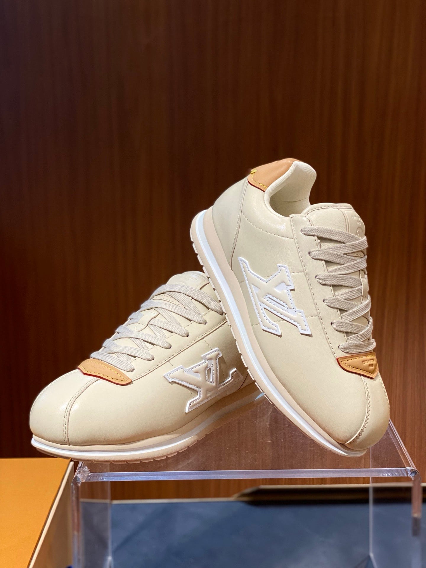 LOU BUTTERSOFT SNEAKERS