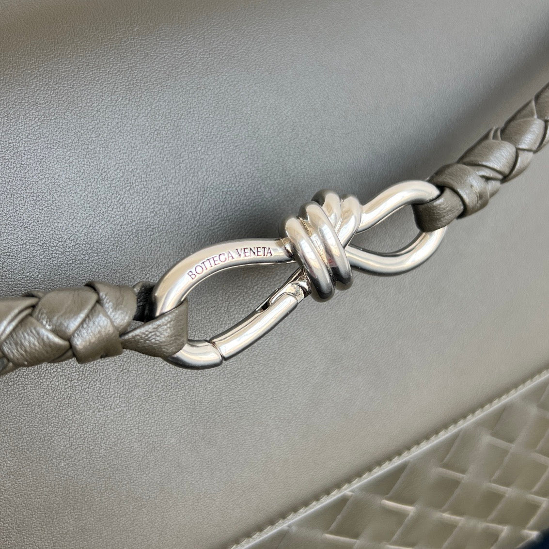 BOTT V ANDIAMO MESSENGER BAG
