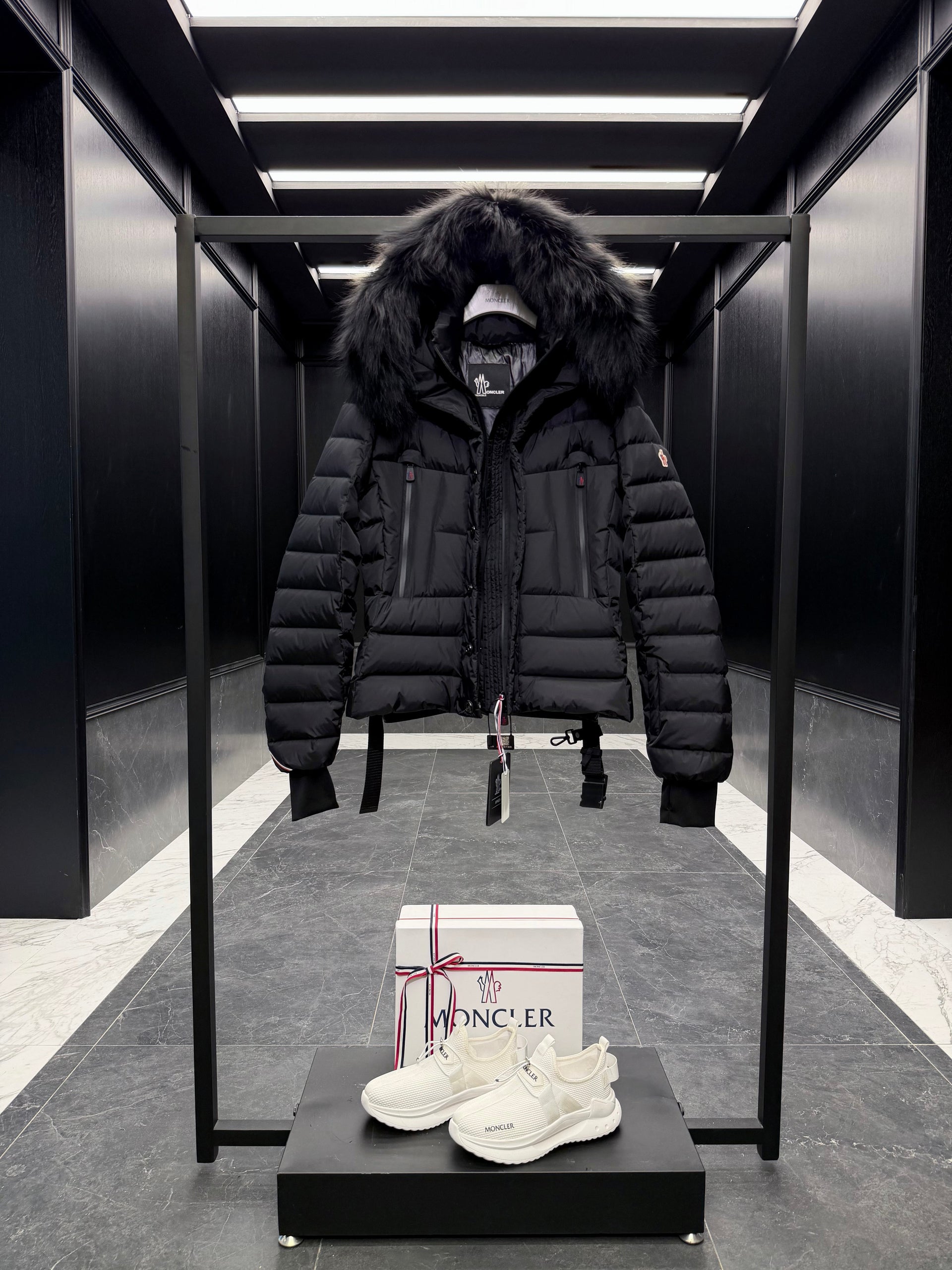 MONC BEVERLEY JACKET