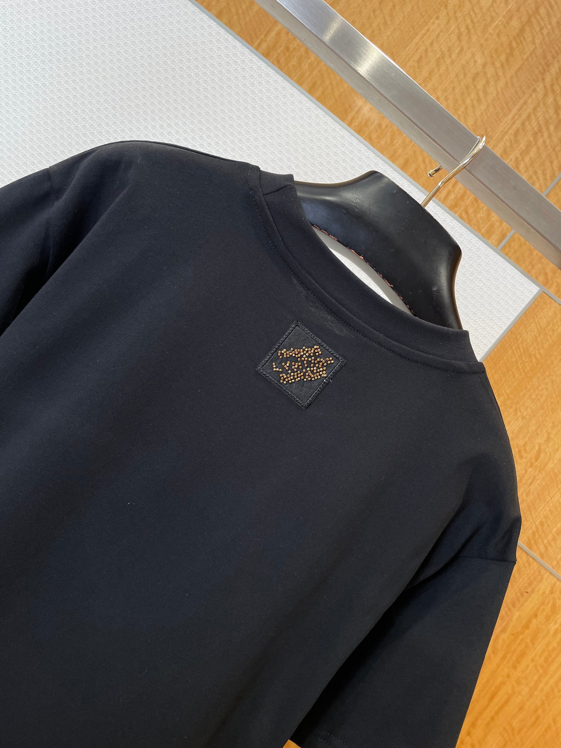 LOU T-SHIRT