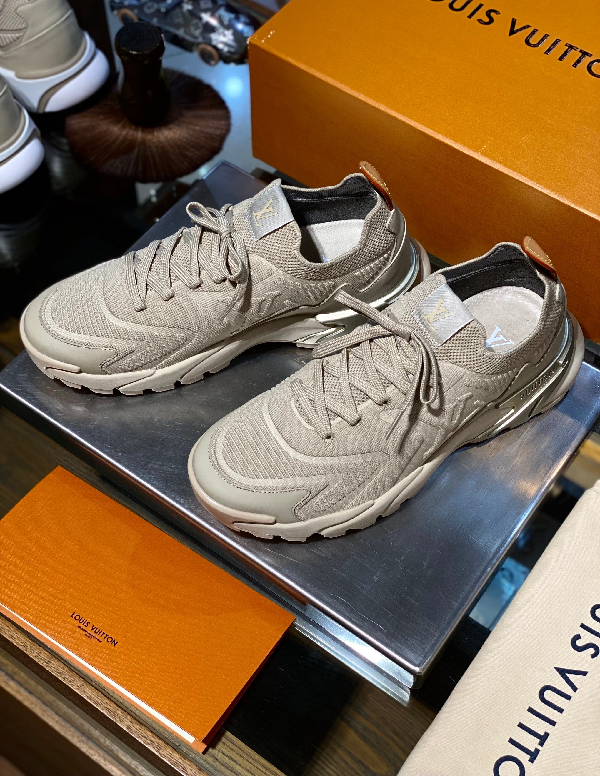 LOU RUNNER TATIC TRAINERS
