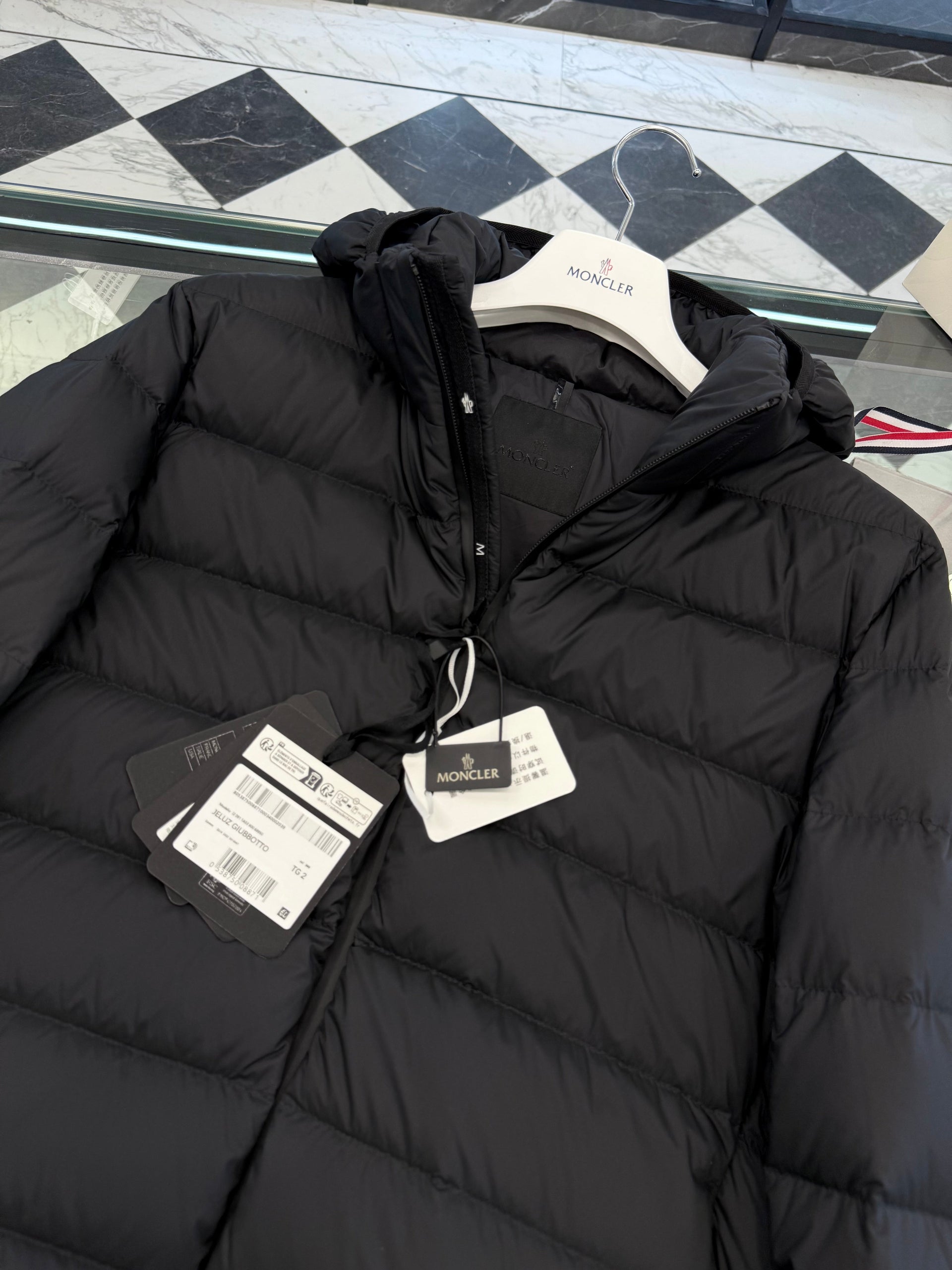 MONC JELUZ JACKET