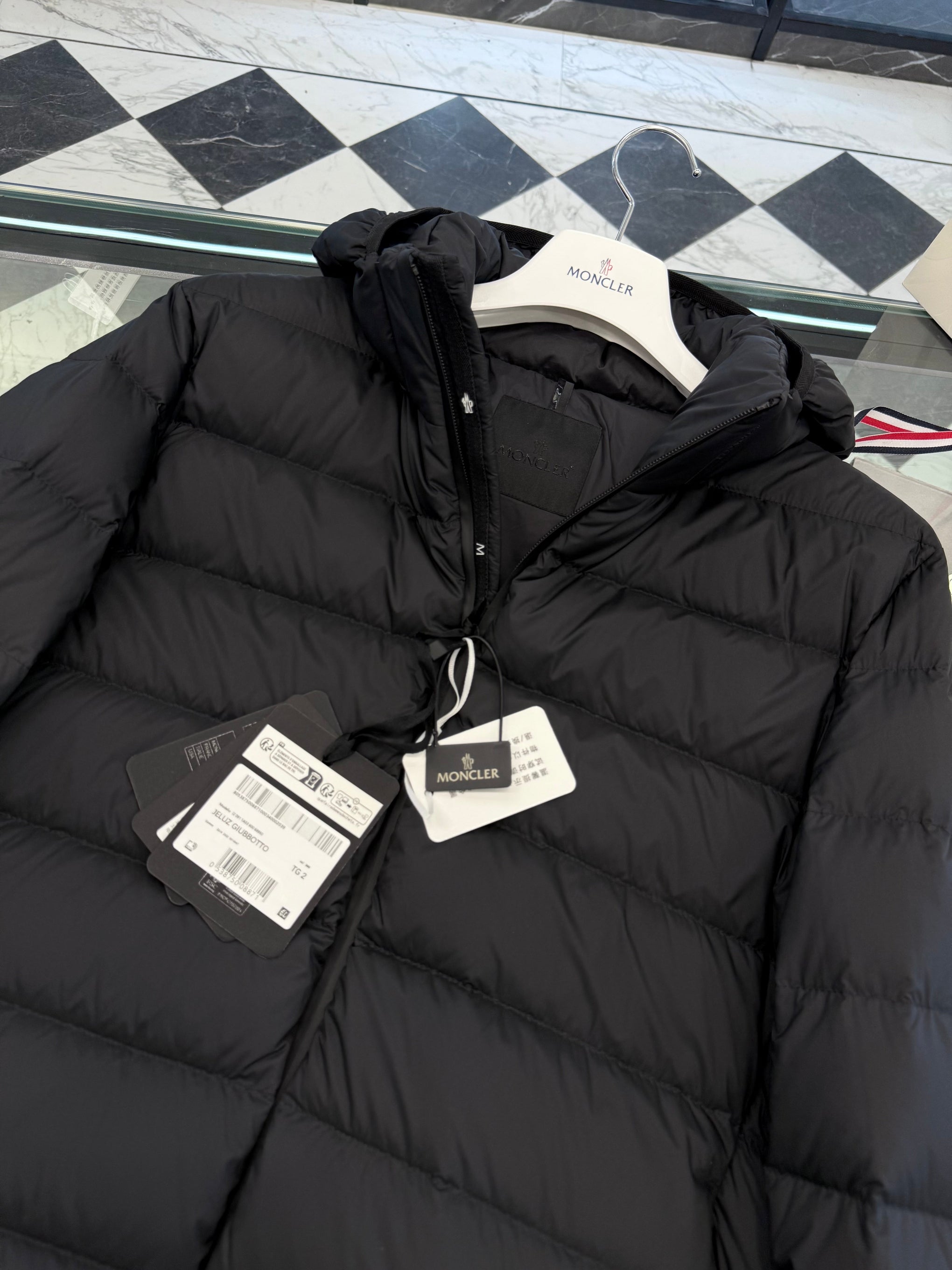 MONC JELUZ JACKET