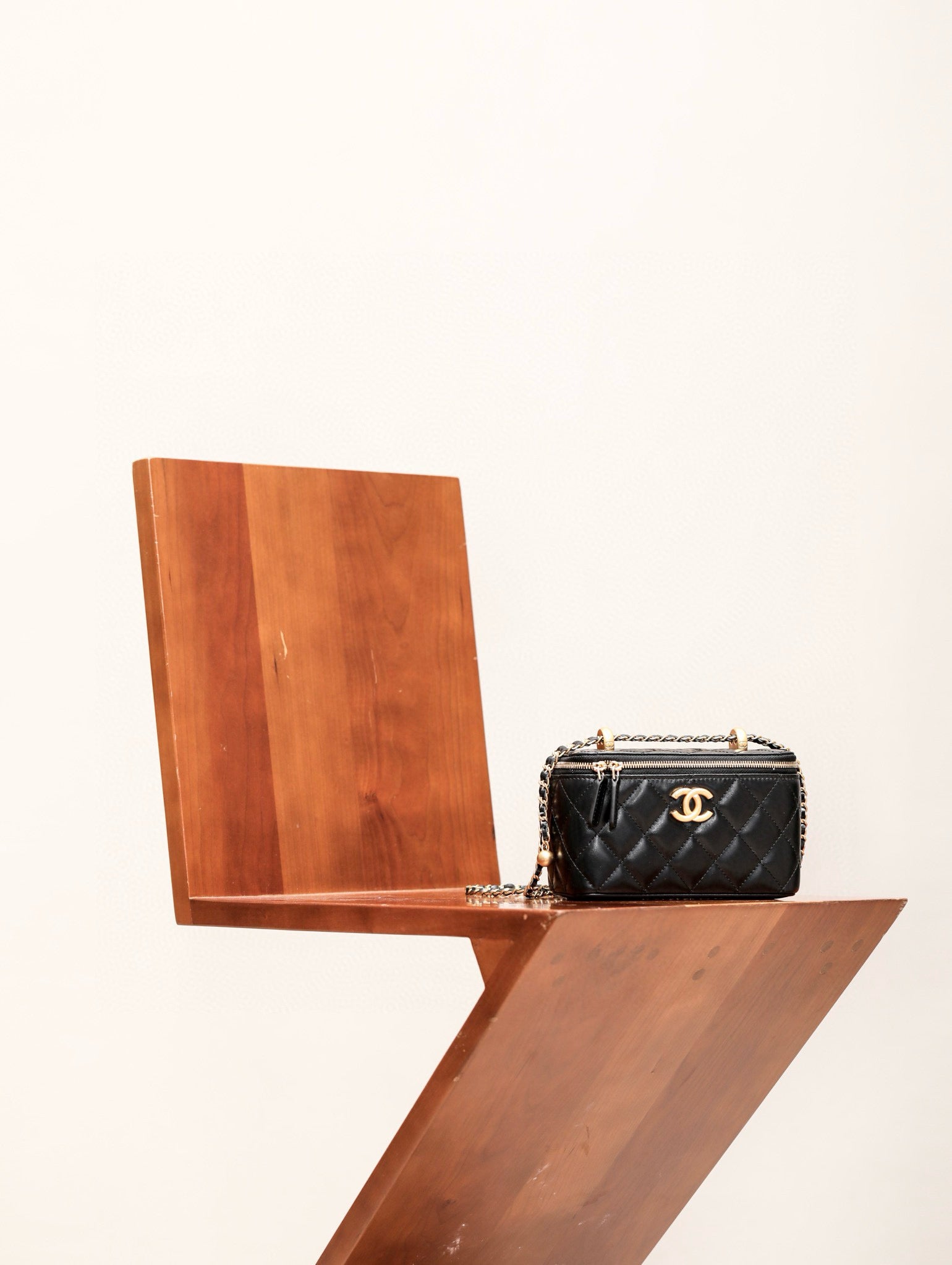 CC VANITY CASE BAG