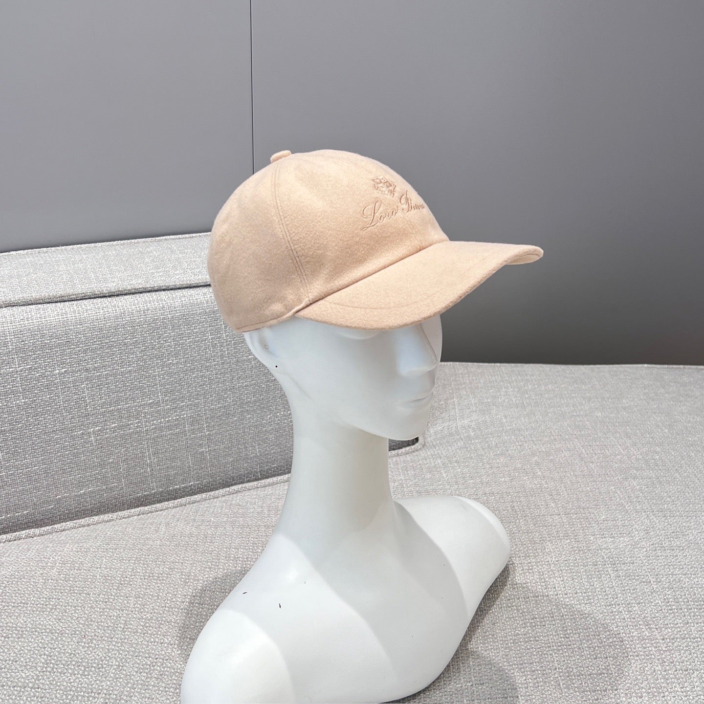 LORO P CASHMERE CAP