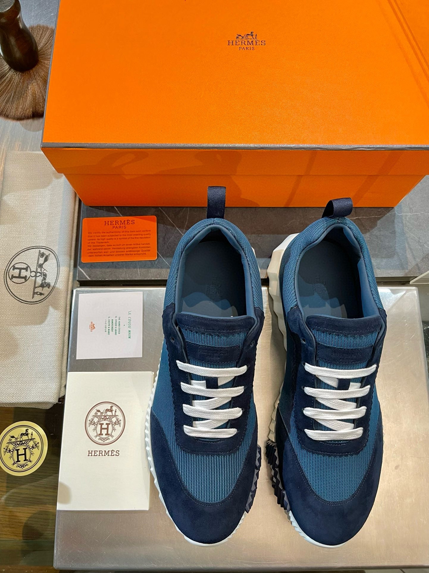 HERM BOUNCING SNEAKERS
