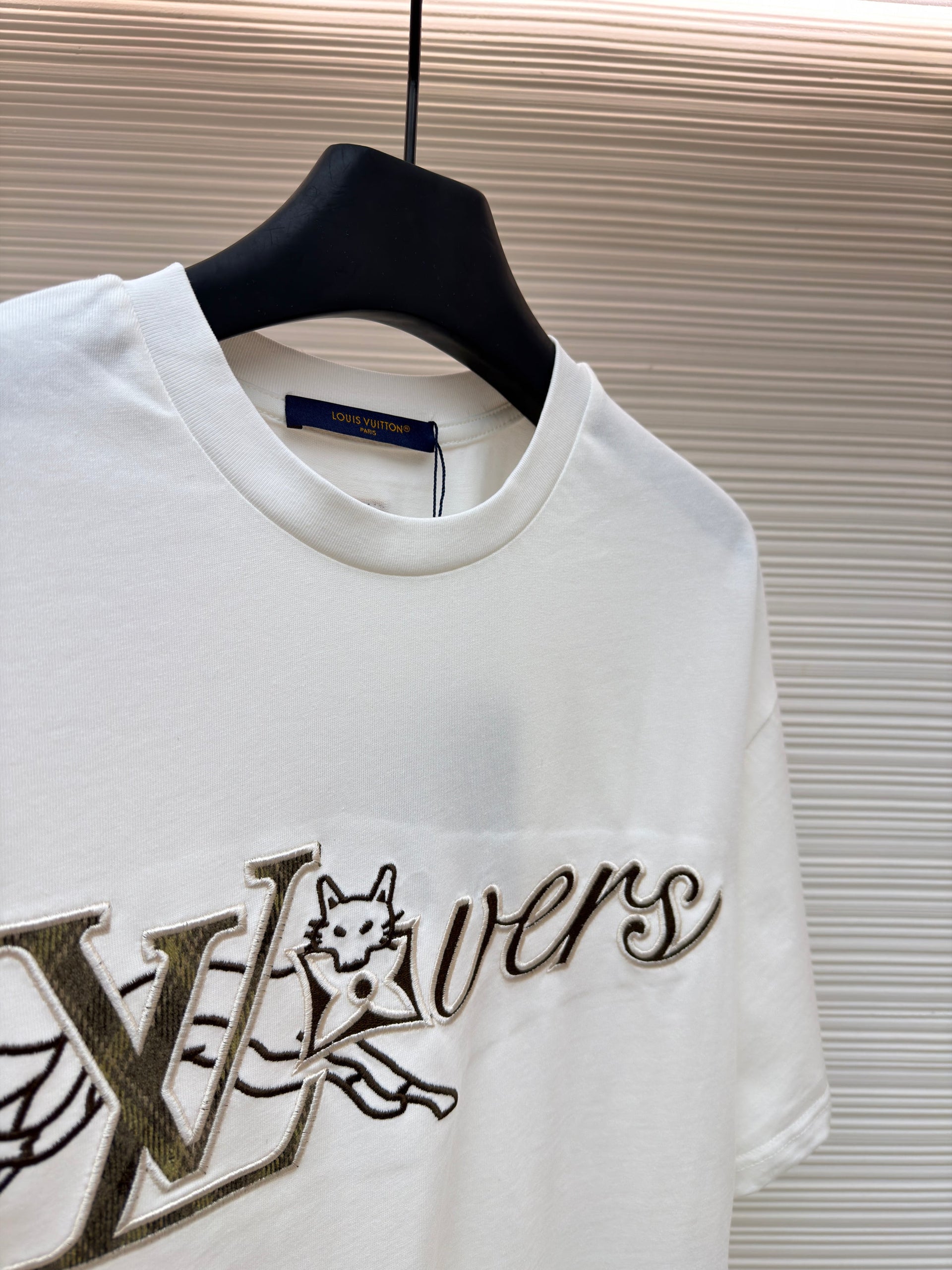 LOU T-SHIRT