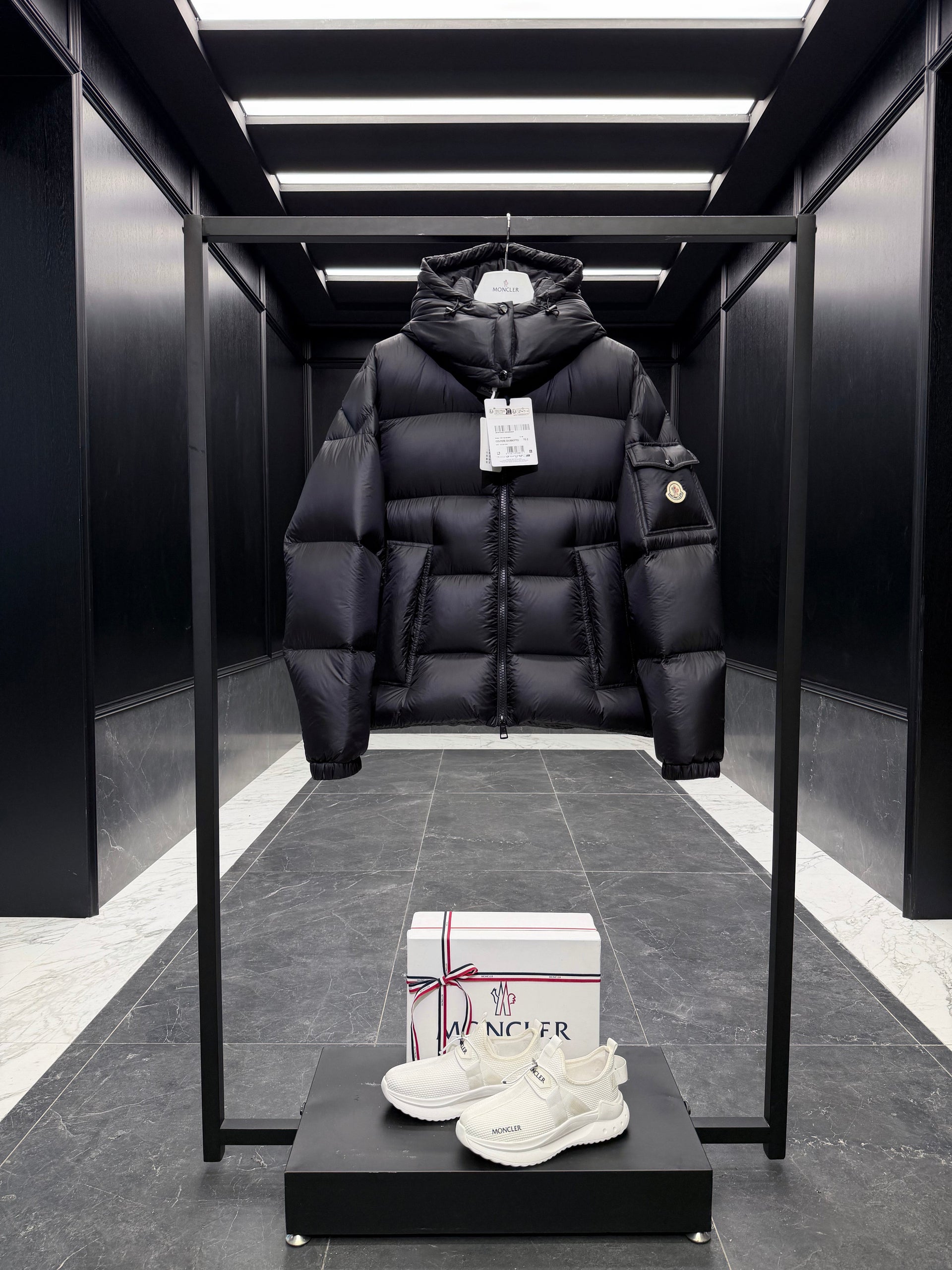 MONC COUYERE JACKET