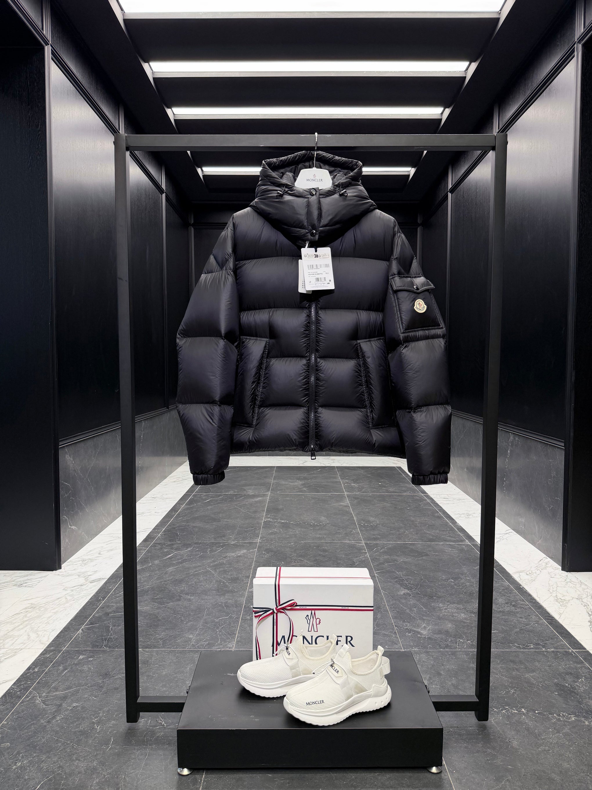 MONC COUYERE JACKET
