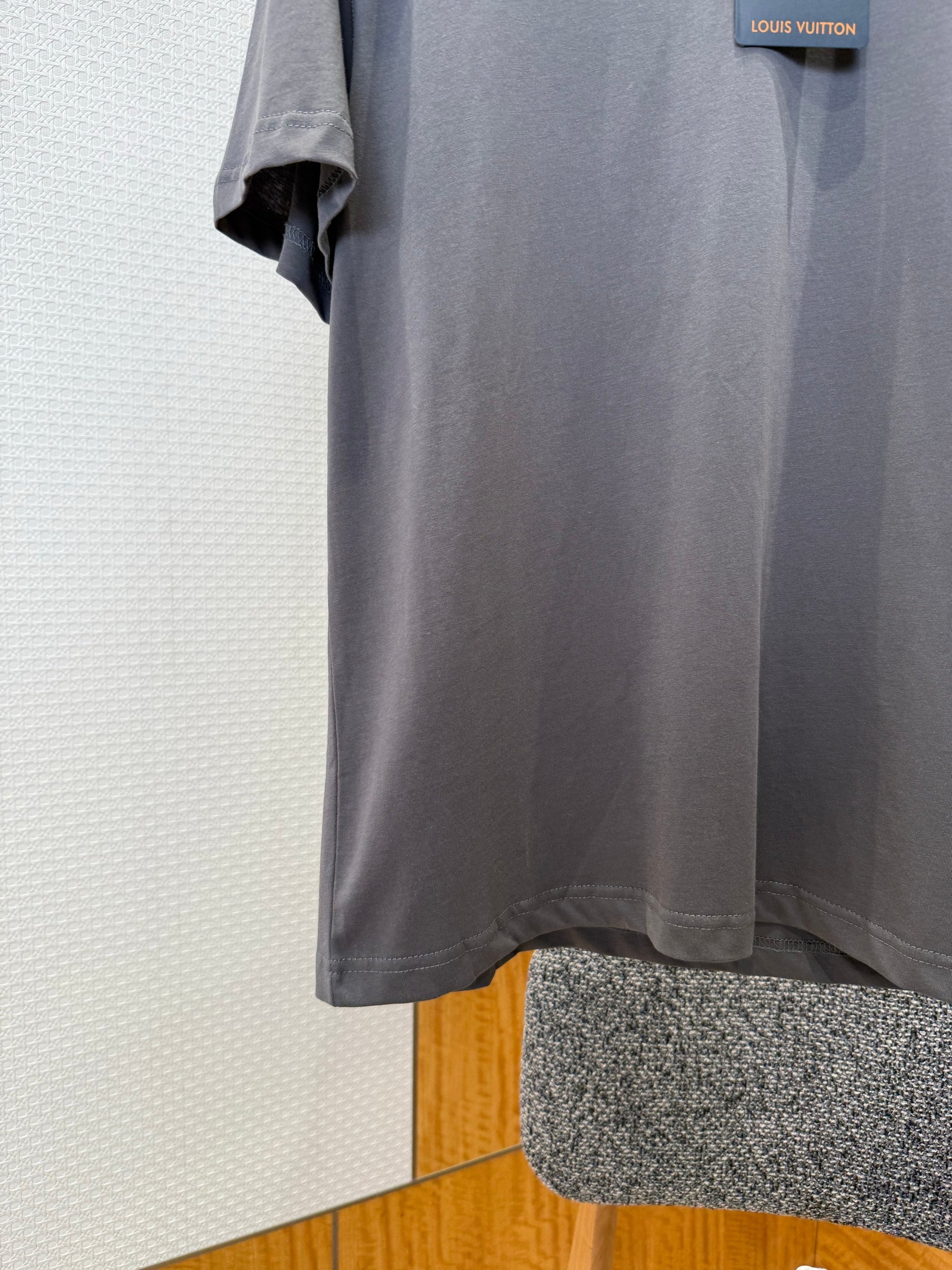 LOU T-SHIRT