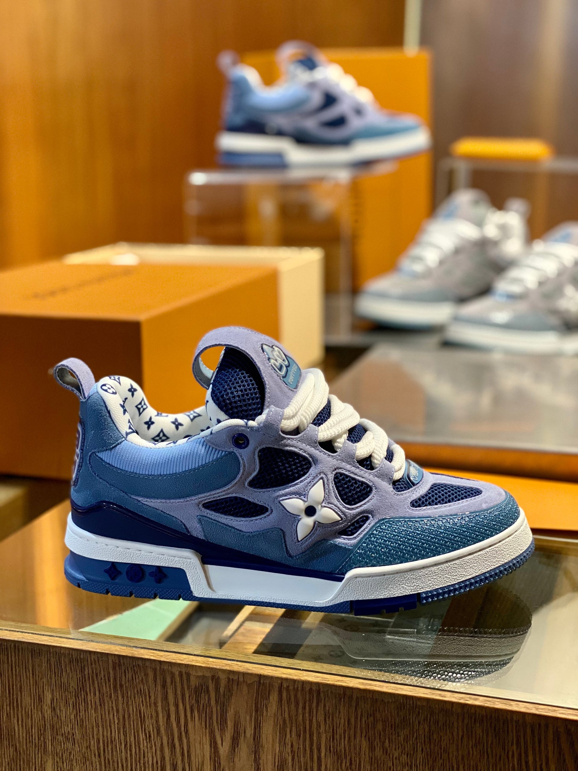 LOU TRAINERS