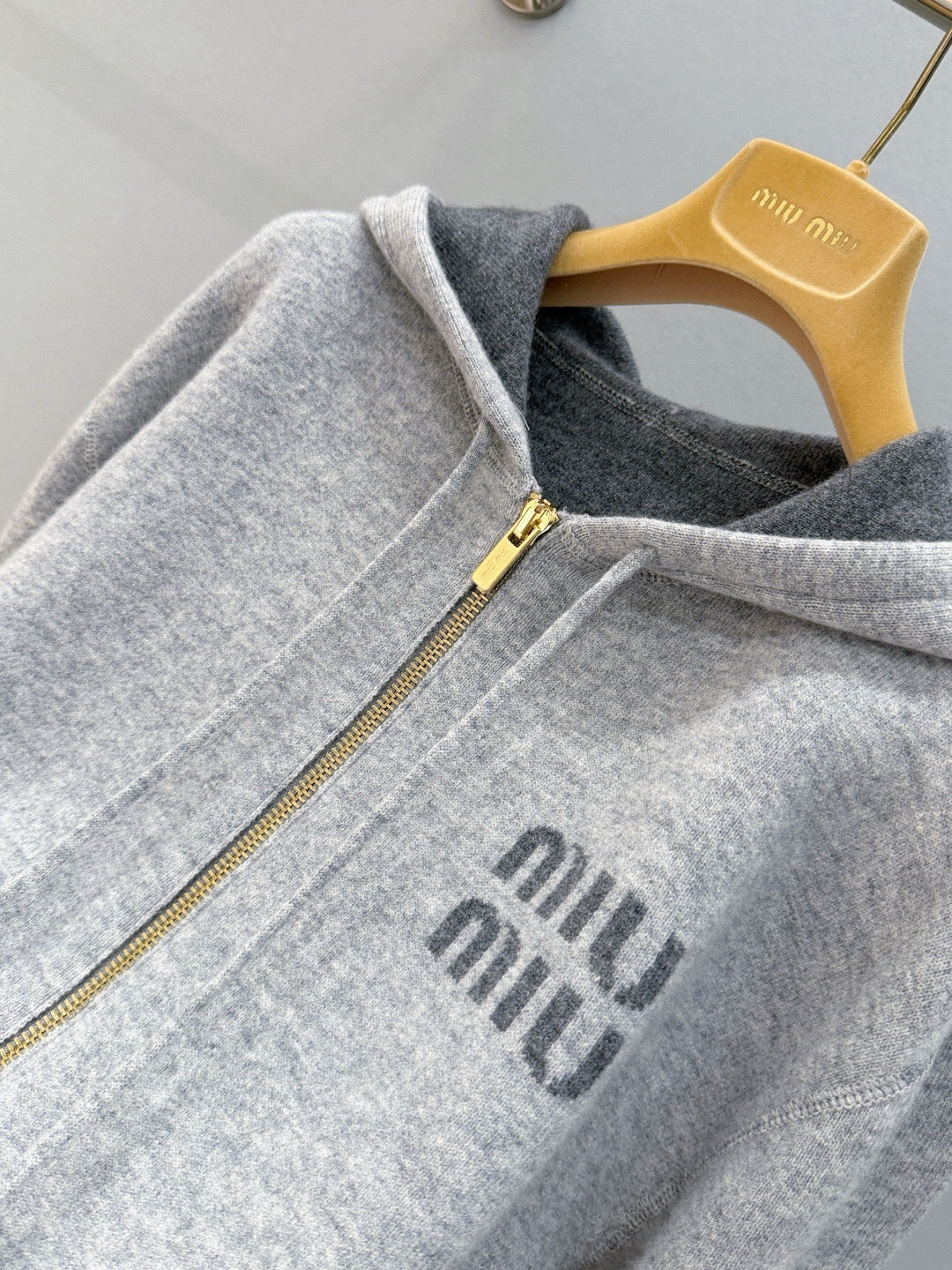 MIU M CASHMERE ZIP HOODIE