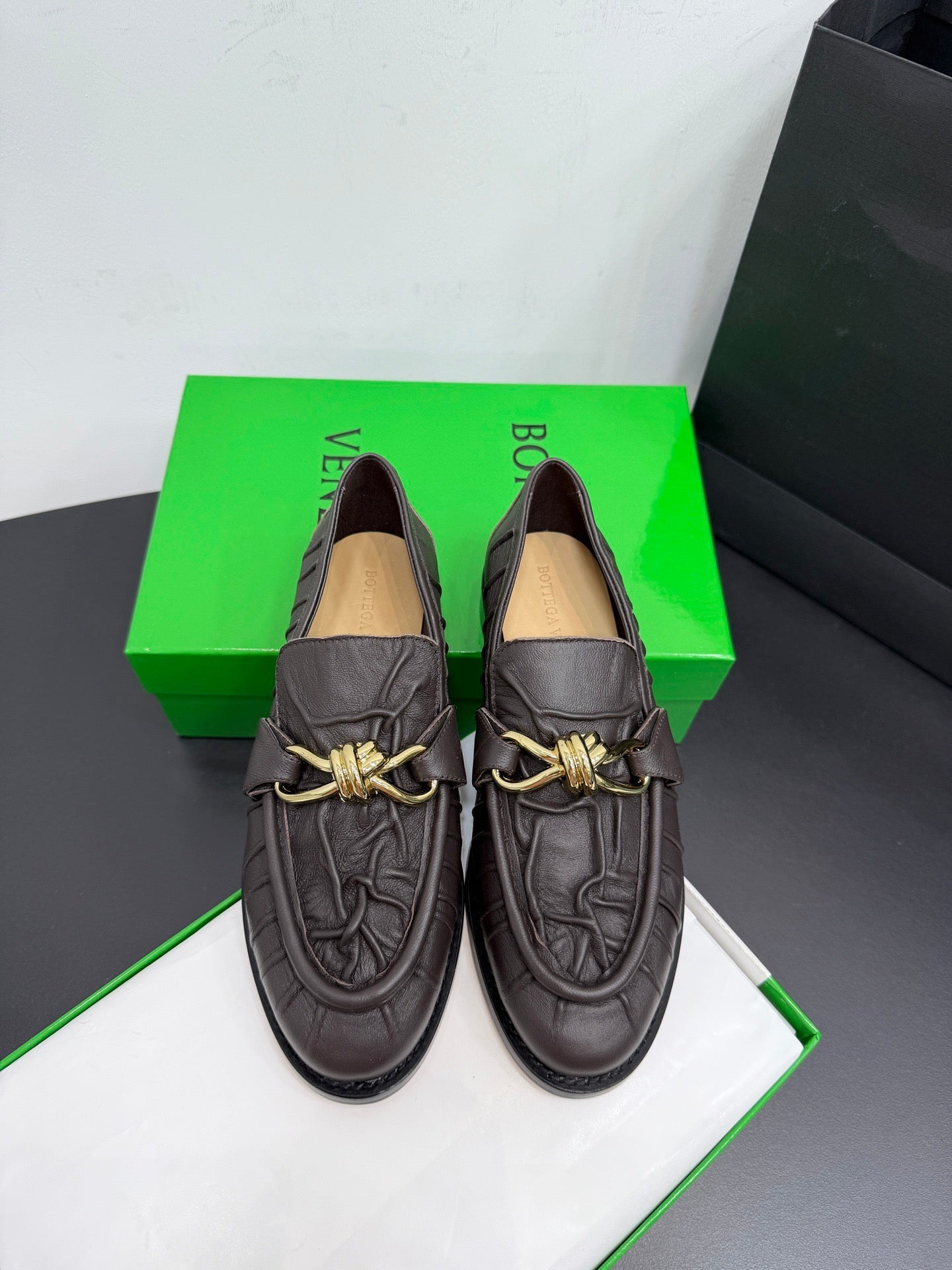 BOTT V LOAFERS