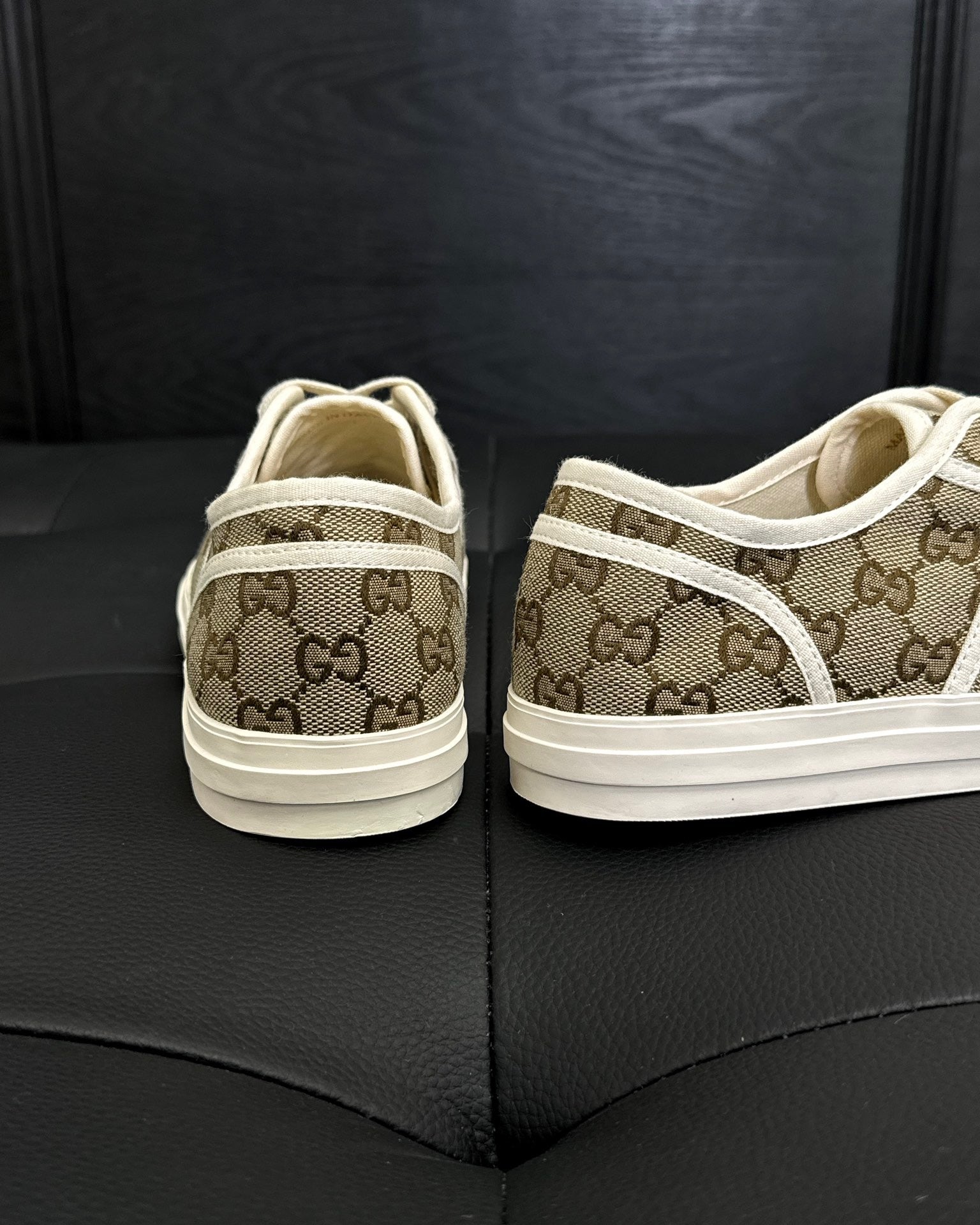 GG SNEAKERS