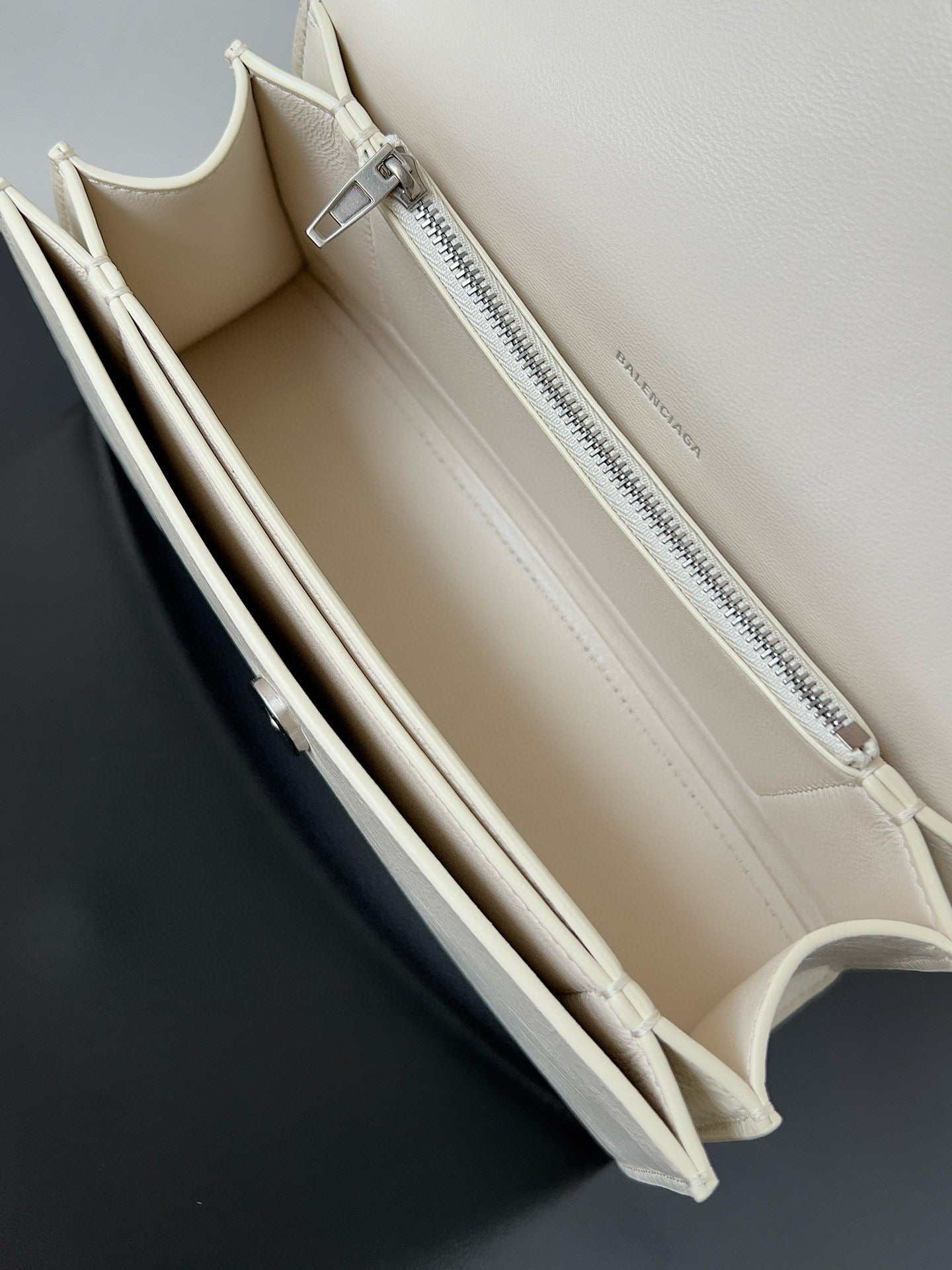 BAL SMALL CRUSH BAG