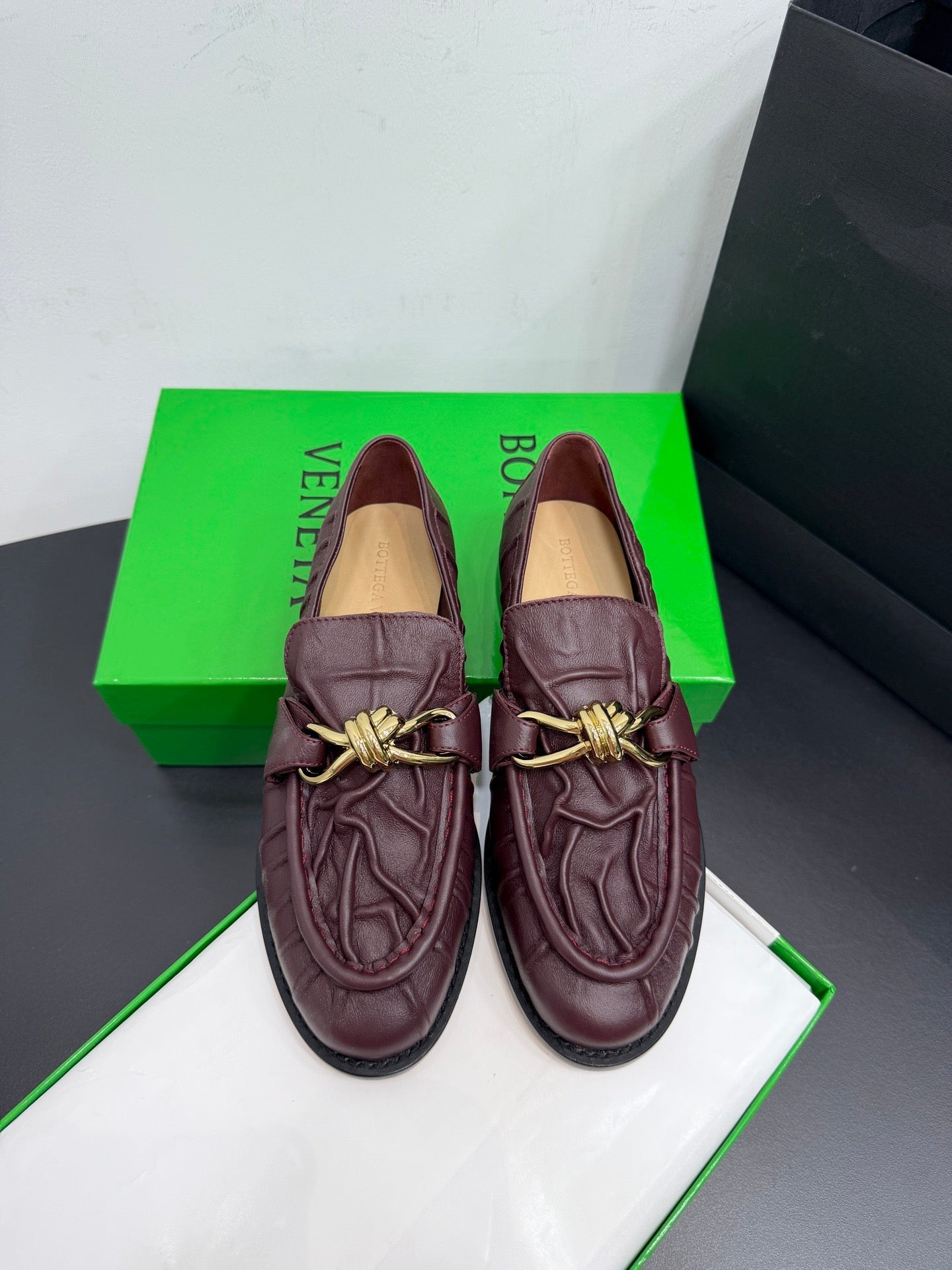 BOTT V LOAFERS