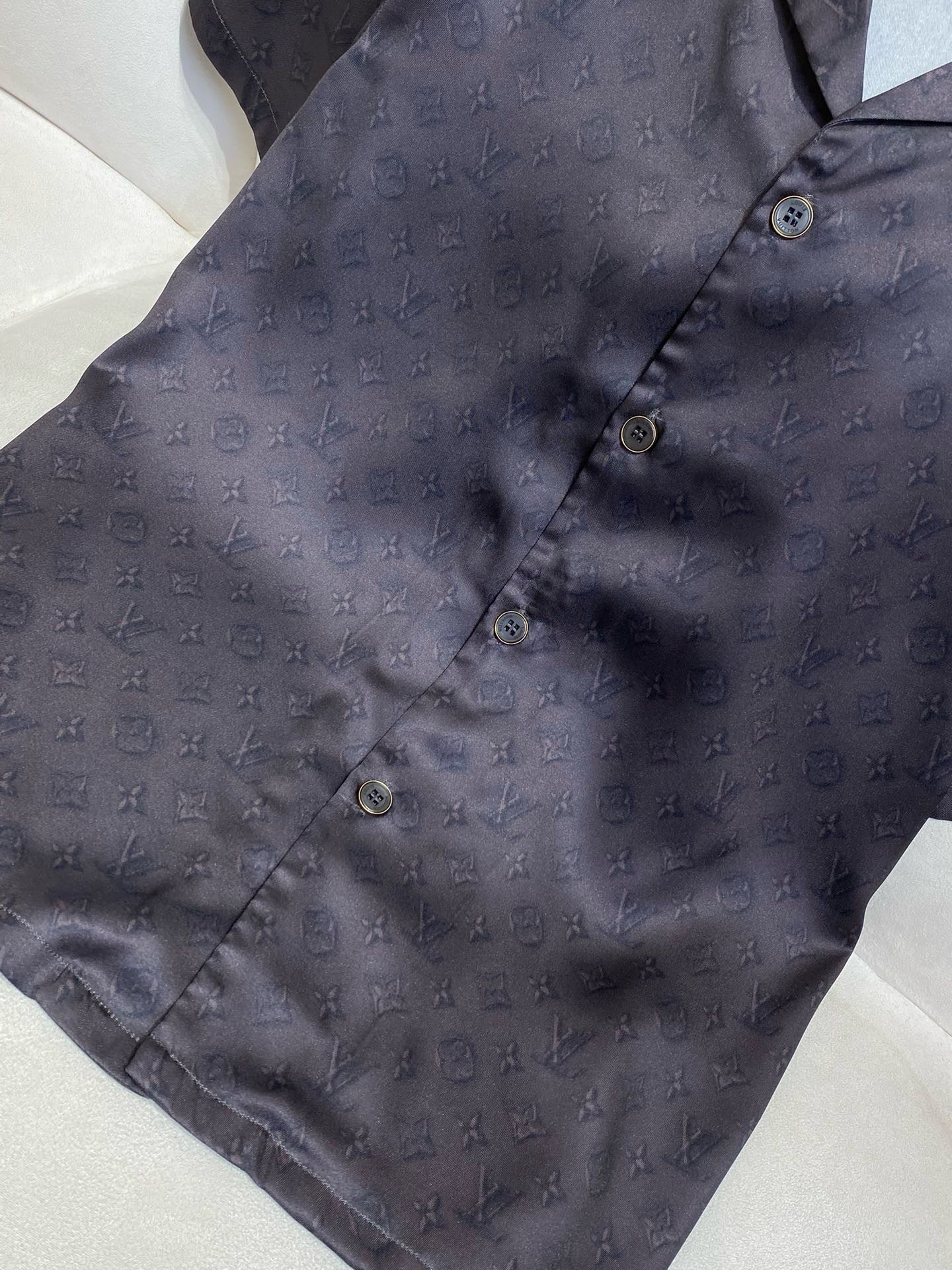 LOU SHIRT