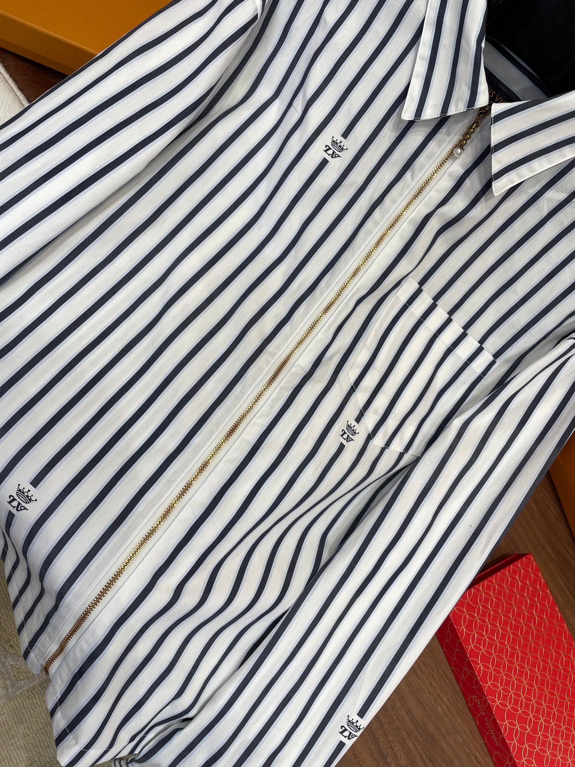 LOU SHIRT