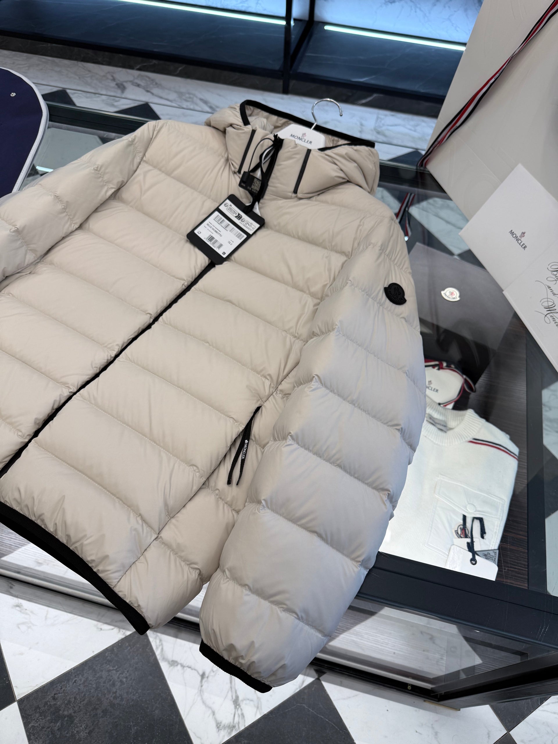 MONC JELUZ JACKET