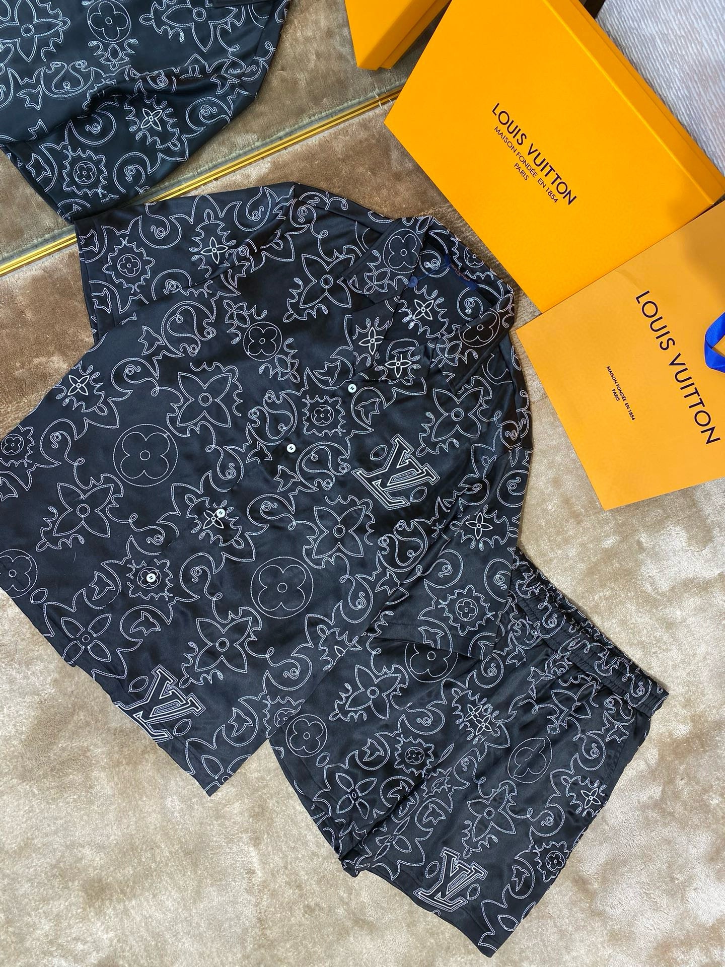 LOU SHORTS