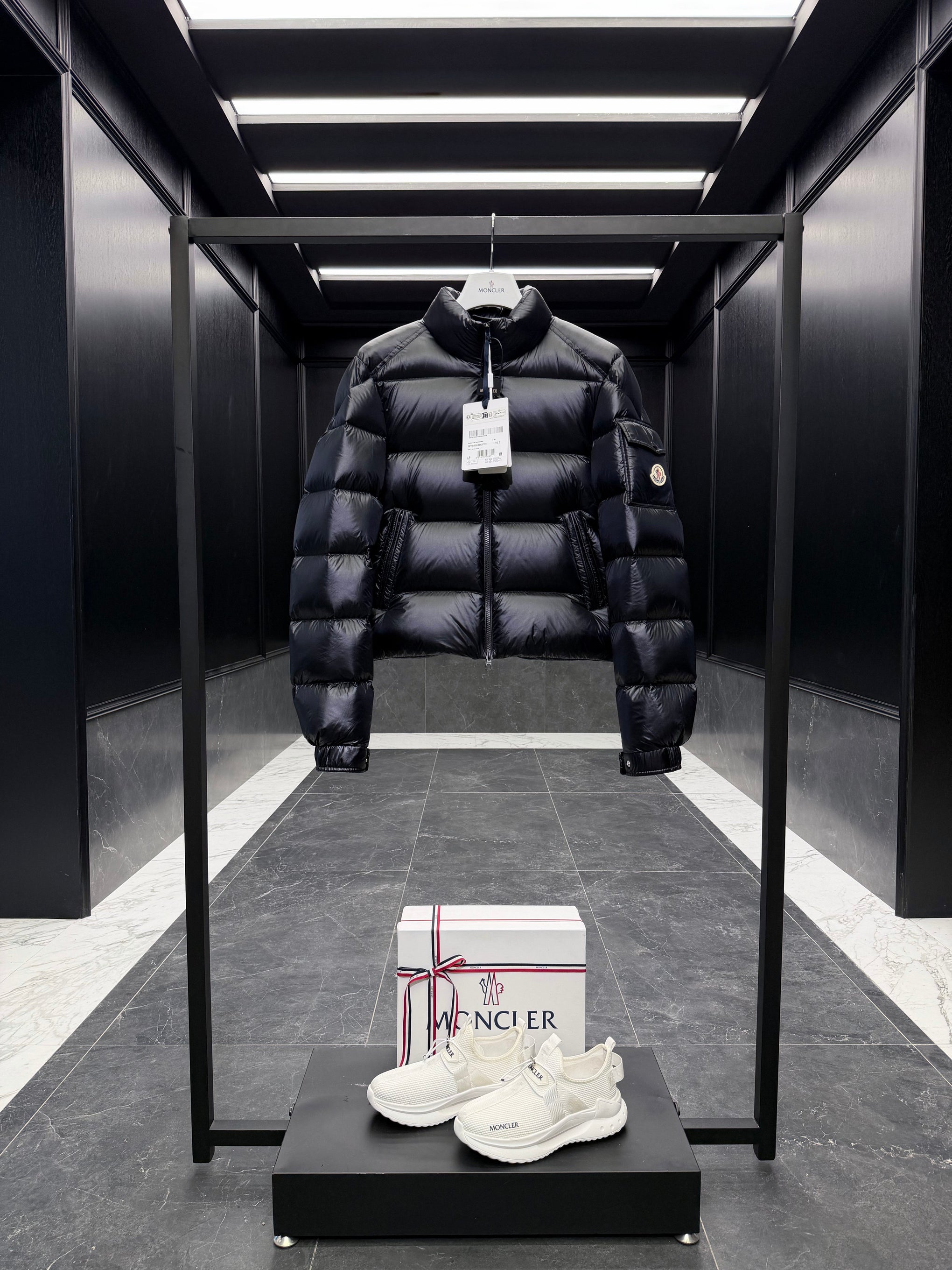MONC PETRA JACKET