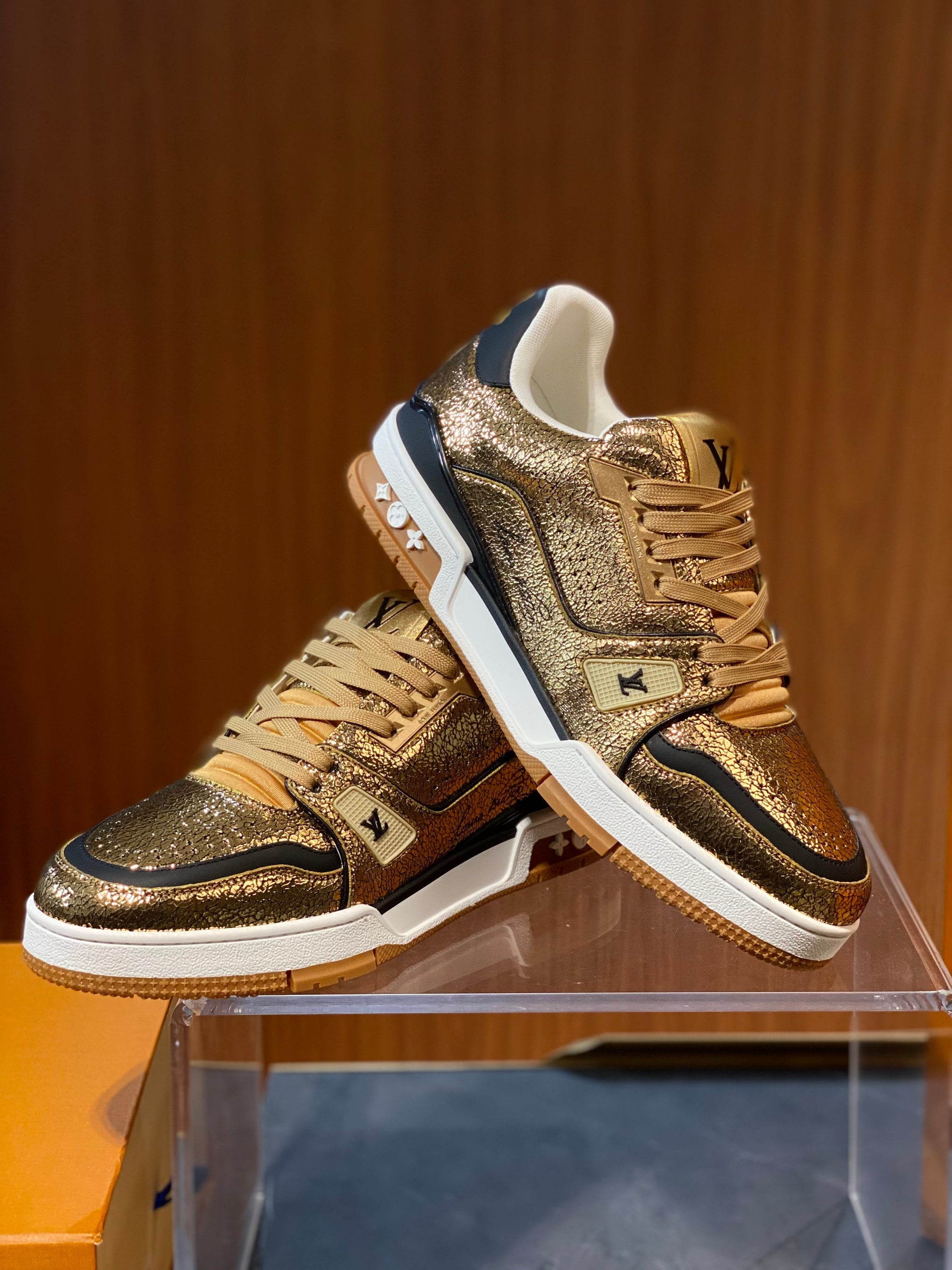LOU TRAINERS