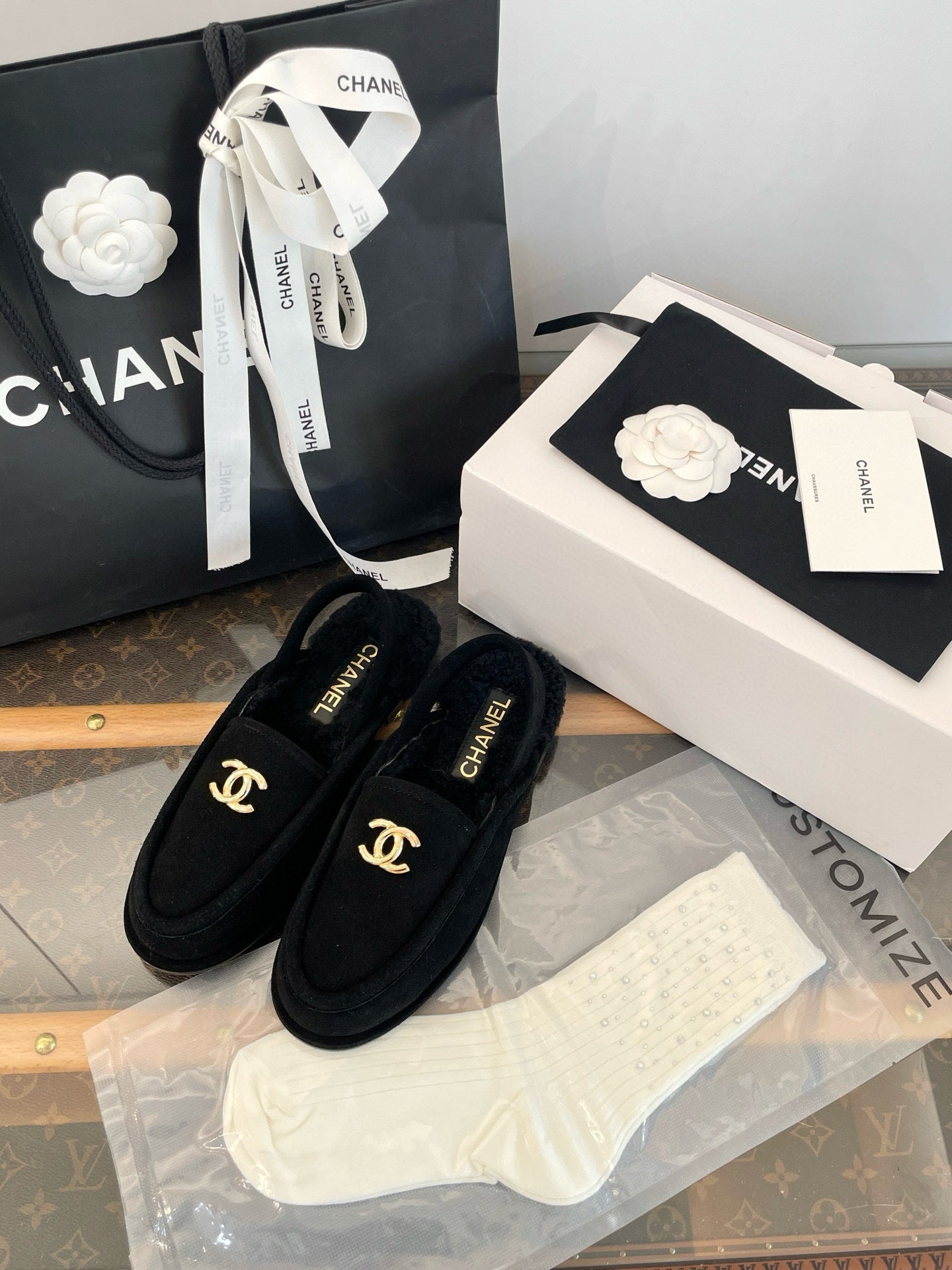 CC FUR MULES
