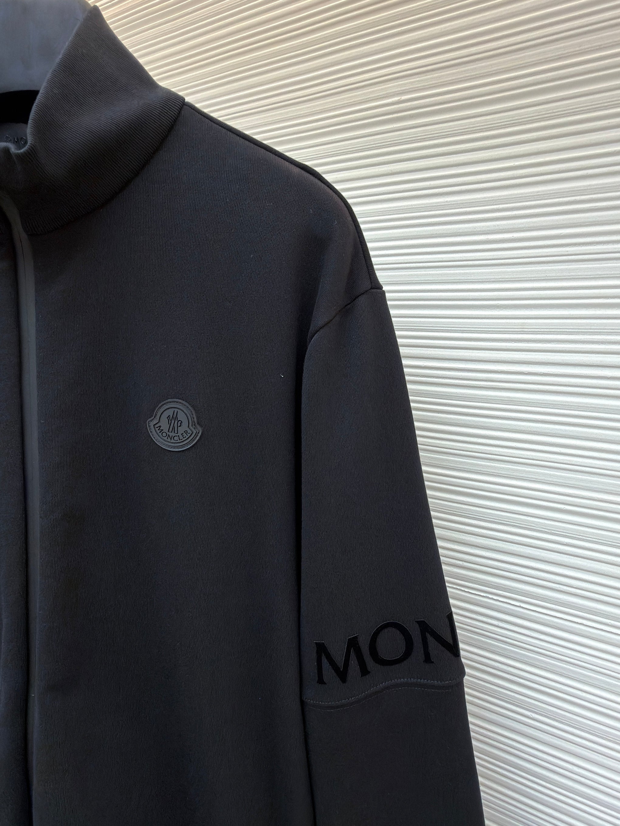 MONC BOMBER