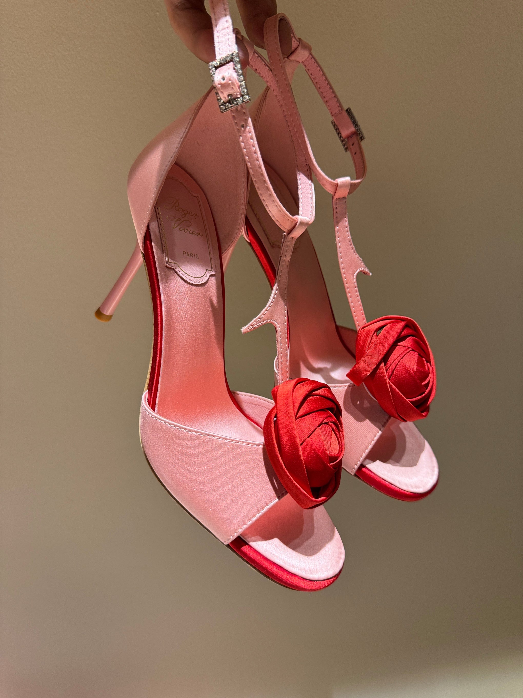 ROGER V HEELS
