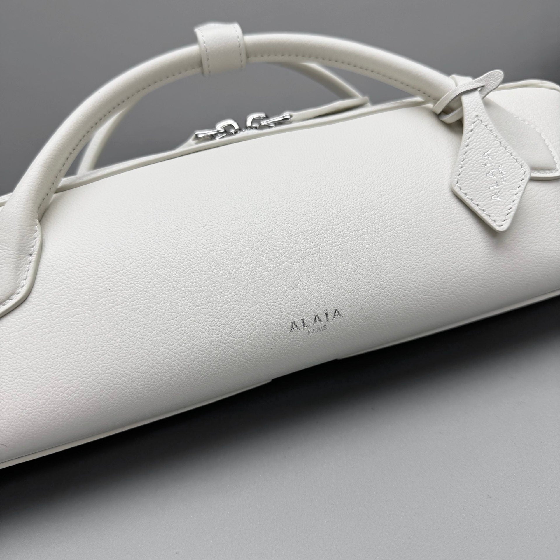 ALAIA LE TECKEL CLUTCH