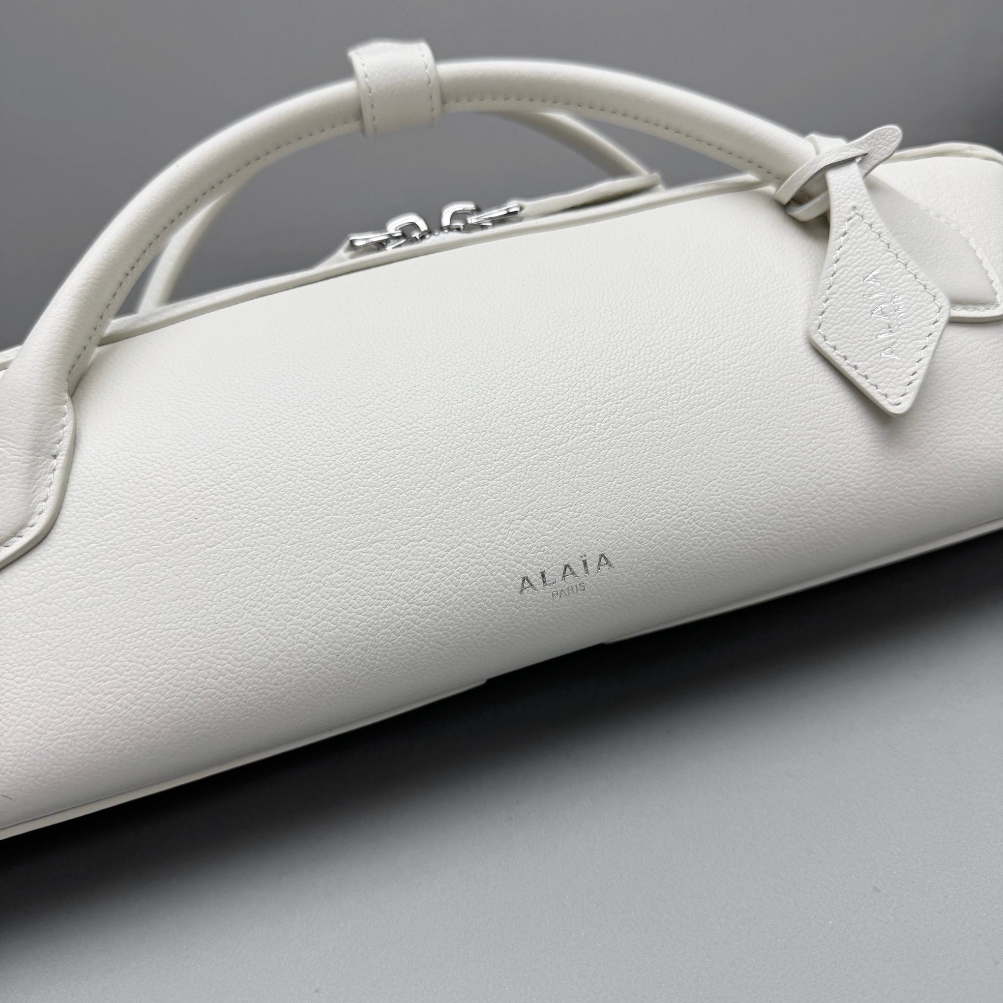 ALAIA LE TECKEL CLUTCH