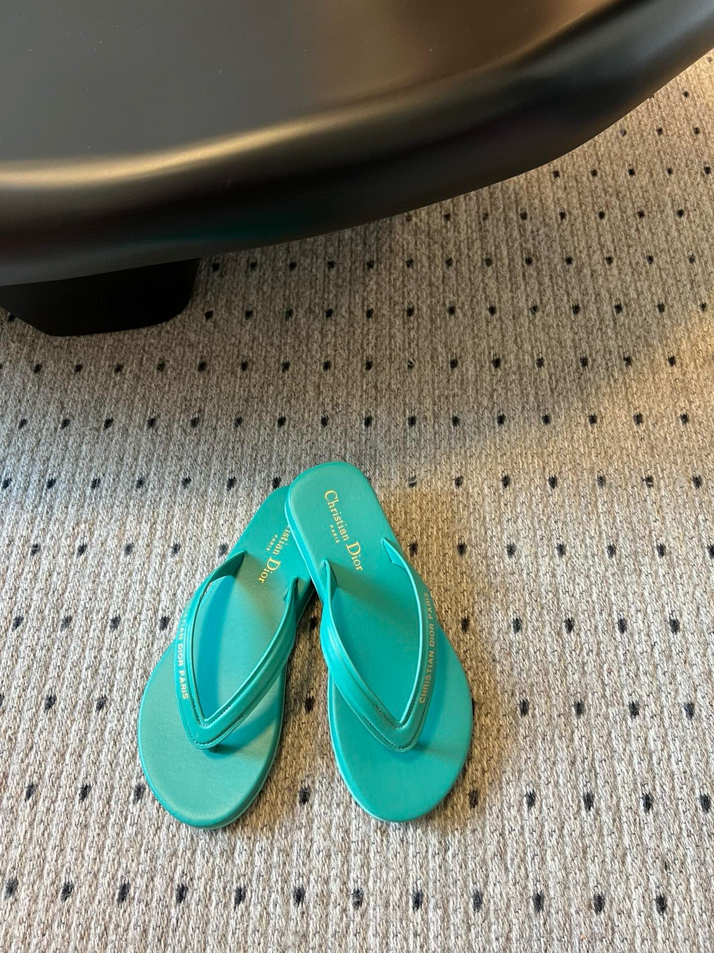 CD THONG SANDAL