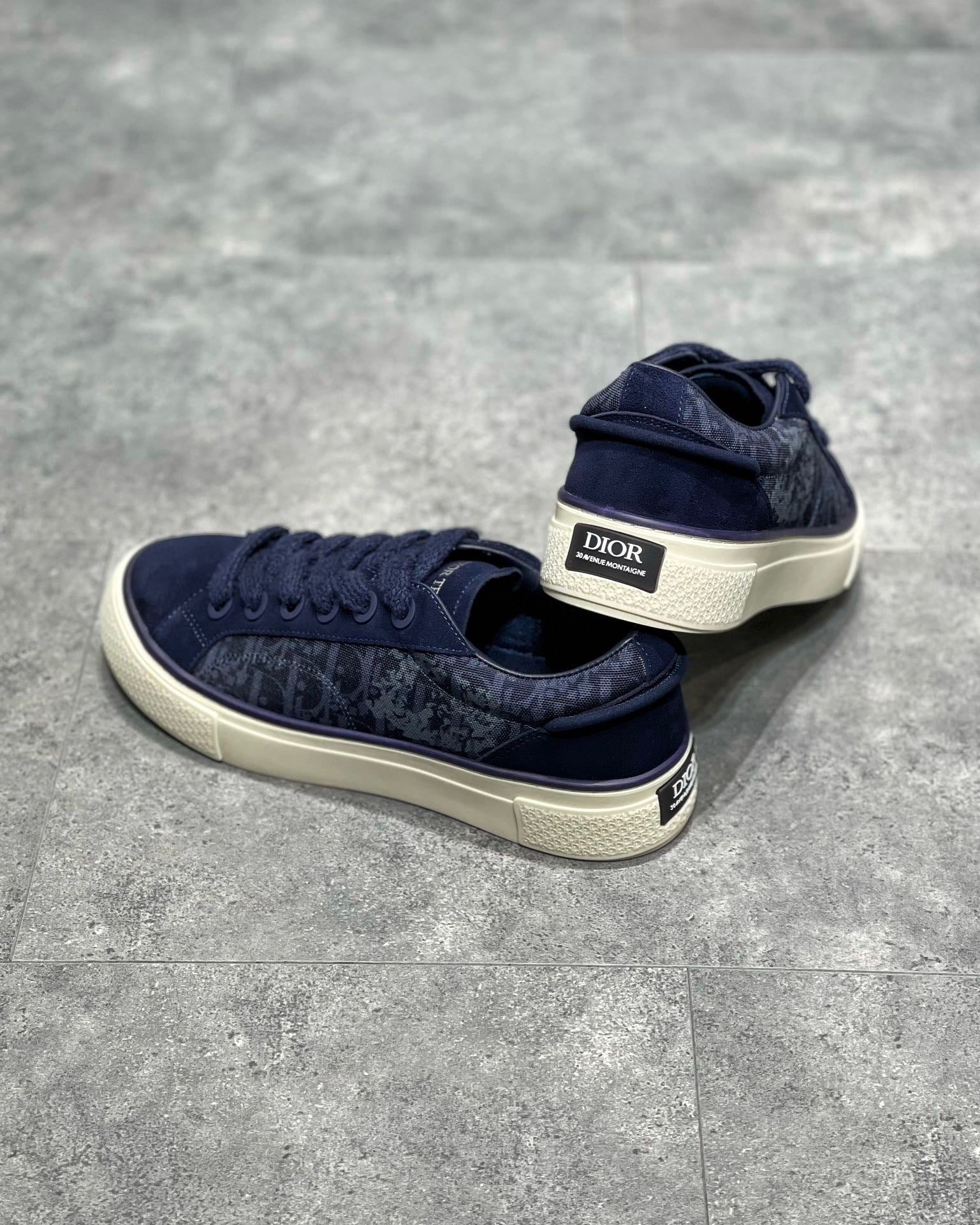 CD B33 SNEAKER