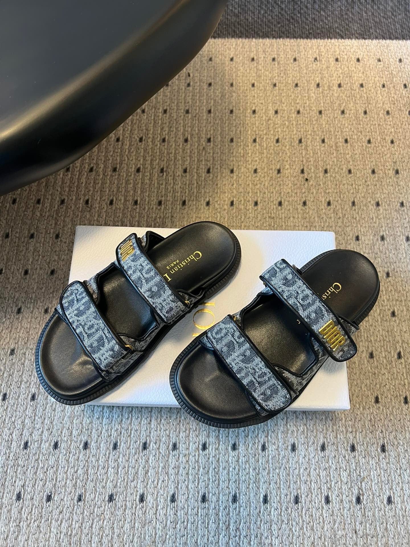 CD DIORACT SANDALS