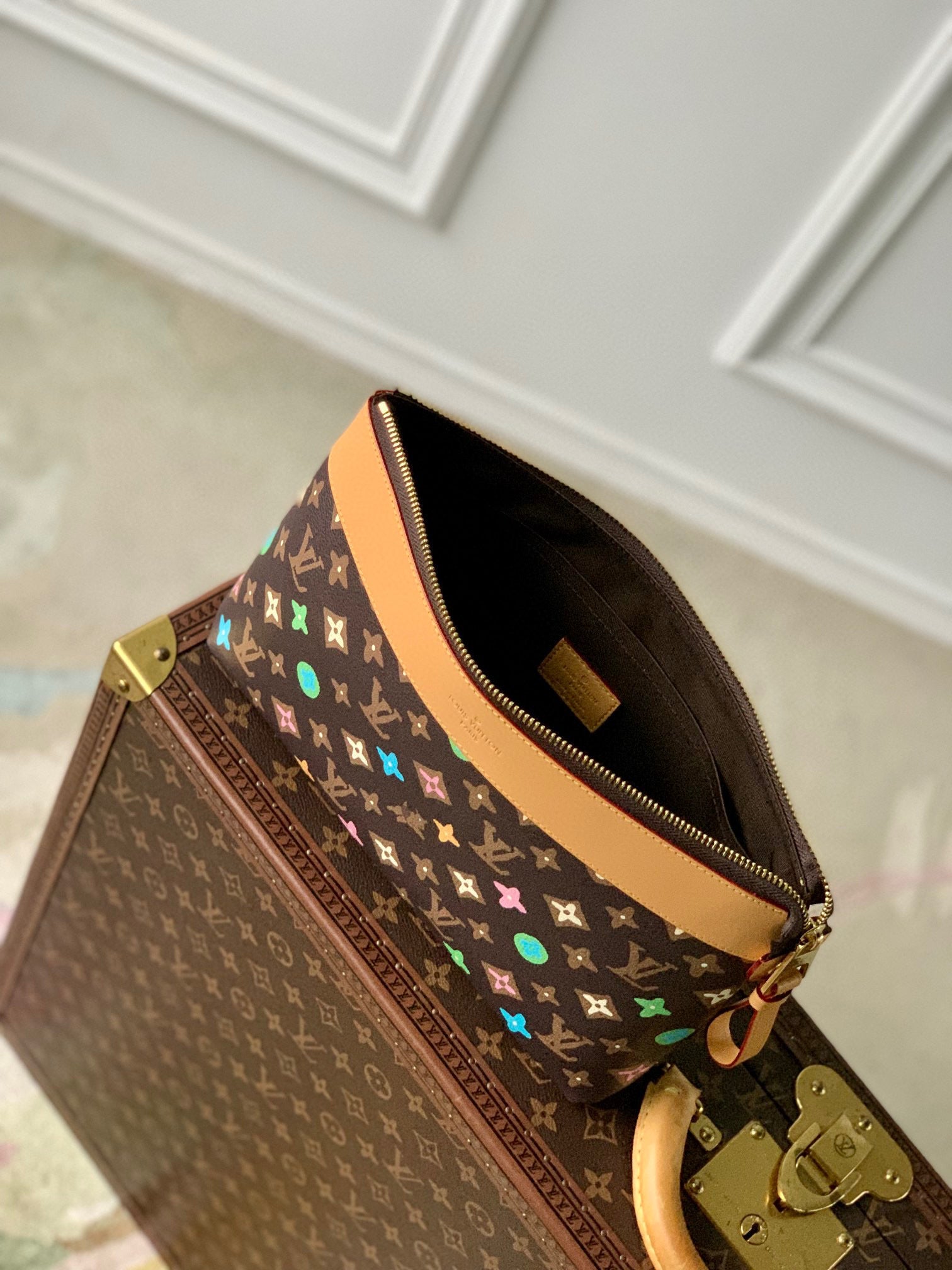 LOU POCHETTE VOYAGE SOUPLE POUCH