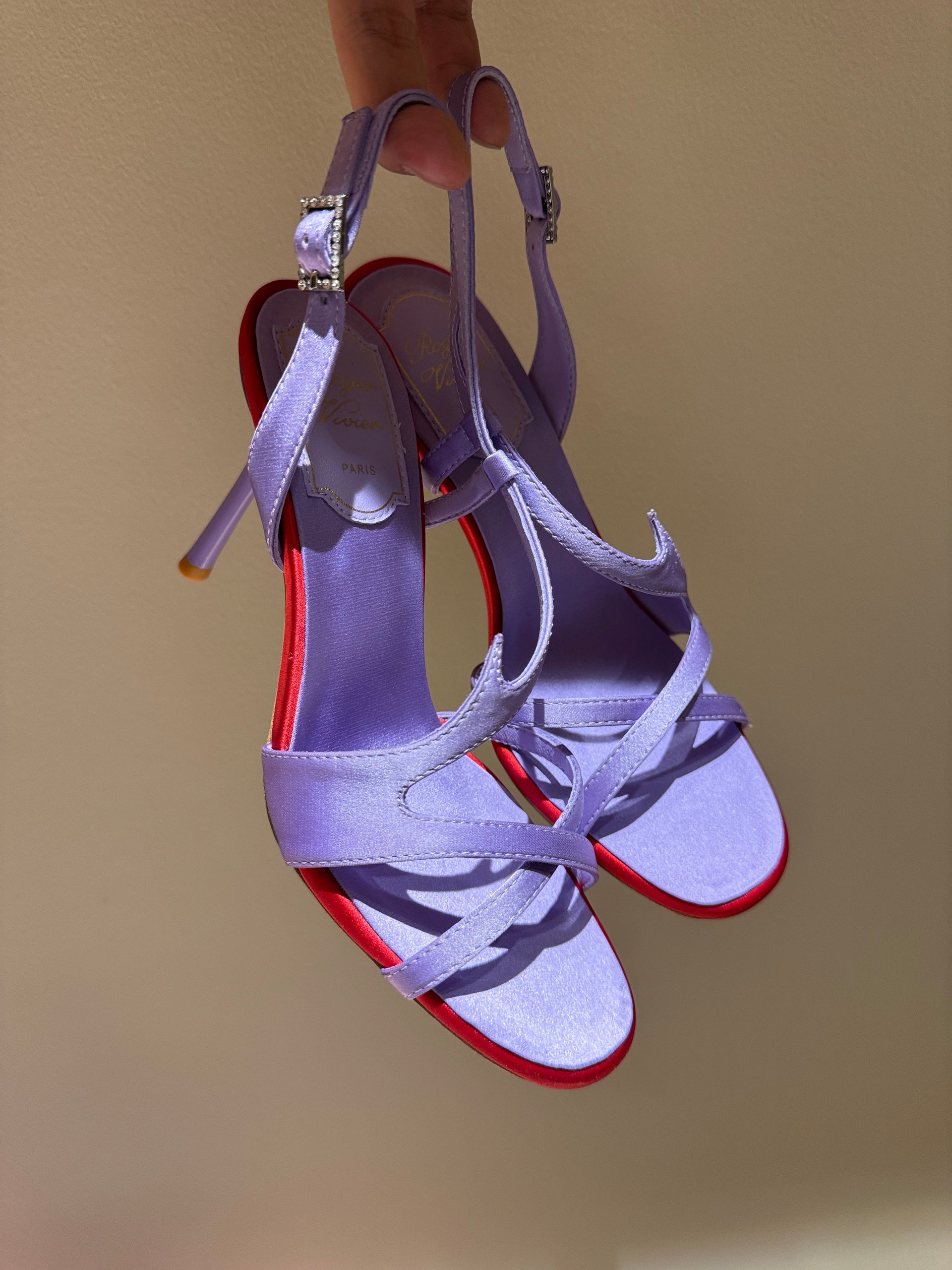 ROGER V HEELS